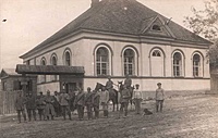 Zarasų žydų maldos namai ir religinė mokykla ir jos aplinka vokiečių paversta rusų belaisvių stovykla. 1917 m.