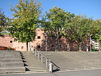 Malachovo fortas (Das Fort Malakoff), įkomponuotas į Hyatt Regency viešbutį.