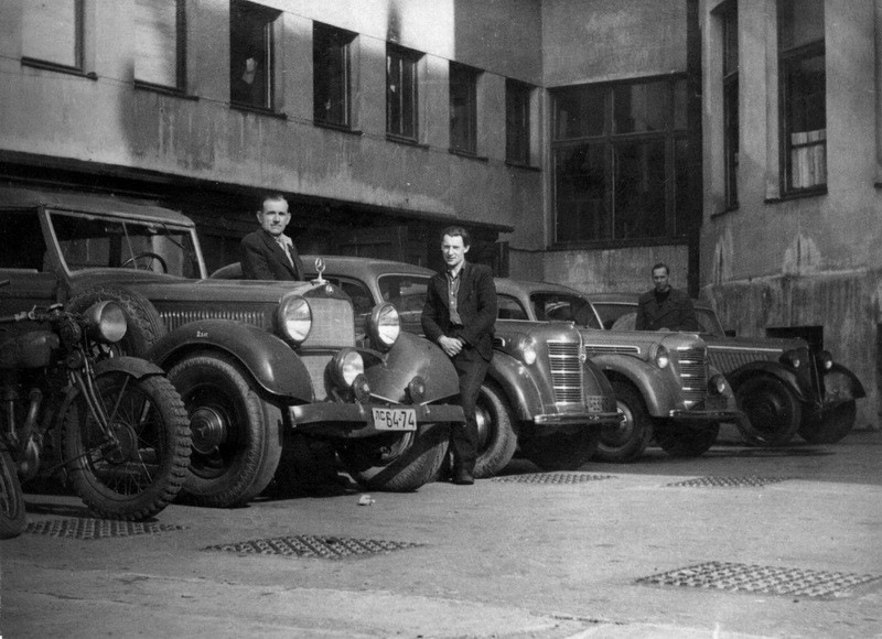 Click image for larger version  Name:	Automobiliai.Lietuva 1950.jpg Views:	1 Size:	146,5 kB ID:	1581470