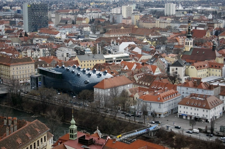 Click image for larger version

Name:	graz.jpg
Views:	93
Size:	225,1 kB
ID:	1640409