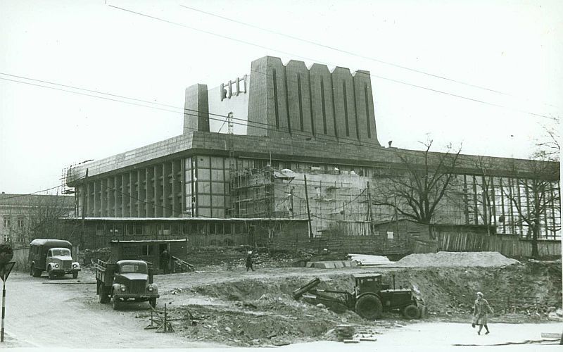 Click image for larger version

Name:	Vilnius. Op.ir baleto teatras 1970.jpg
Views:	2347
Size:	74,8 kB
ID:	1646223