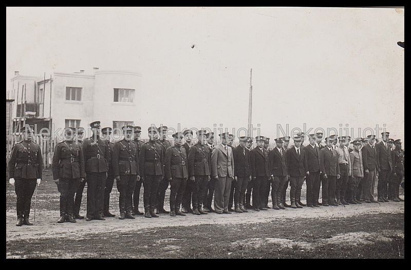 Click image for larger version

Name:	Utena.Sauliu burys.L.Dembo foto 1930.jpg
Views:	674
Size:	77,0 kB
ID:	1668911