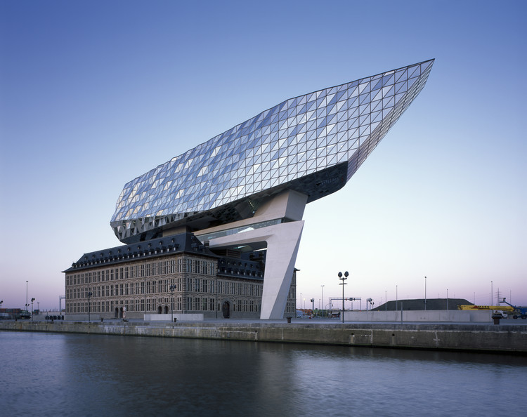 Click image for larger version

Name:	ZHA_Port_House_HeleneBinet_01.jpg
Views:	82
Size:	97,1 kB
ID:	1673389