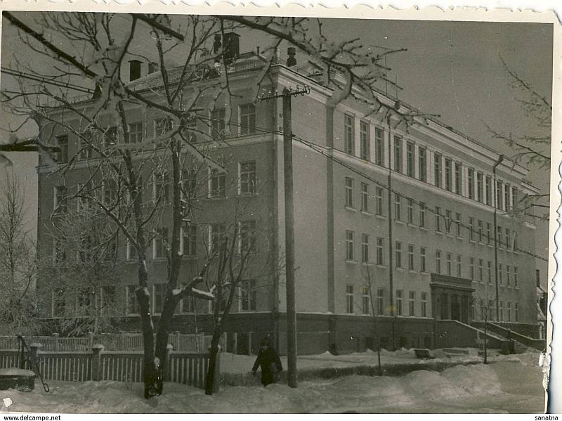 Click image for larger version

Name:	Kupiskis.Mokykla.Sovietm..jpg
Views:	464
Size:	95,1 kB
ID:	1675202