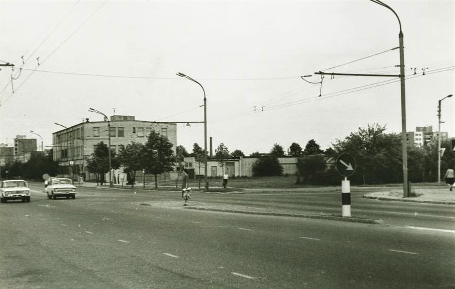 Click image for larger version

Name:	Kaunas.Ten kur Ortopedinis 1980.jpeg
Views:	1398
Size:	92,8 kB
ID:	1688284