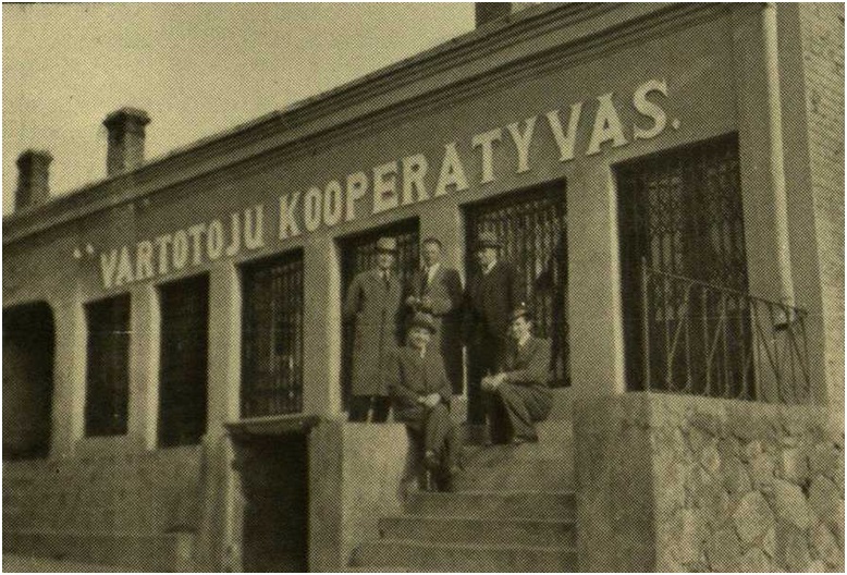 Click image for larger version

Name:	Utena.Vartot.kooper.1937.literaturairmenas.lt.jpg
Views:	580
Size:	196,7 kB
ID:	1702113