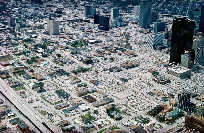 Click image for larger version

Name:	downtown houston 1980s.jpeg
Views:	249
Size:	292,5 kB
ID:	1759413