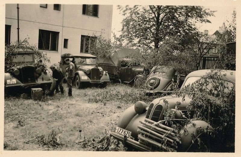 Click image for larger version

Name:	Kaunas.1941.birželis.jpg
Views:	1622
Size:	104,6 kB
ID:	1755298