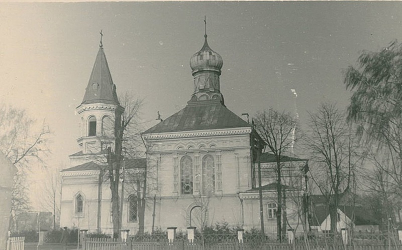 Click image for larger version

Name:	Vilkaviškio šv.Kryžiaus bažnyčia. Foto Senkaitis 1967 delcampe.net.jpg
Views:	430
Size:	158,1 kB
ID:	1789969