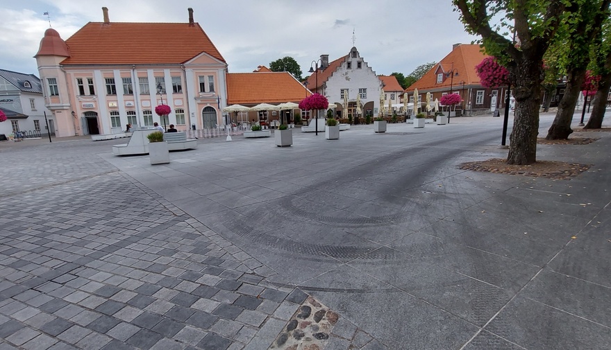 Click image for larger version

Name:	Kuresare 3.jpg
Views:	635
Size:	195,2 kB
ID:	1822720