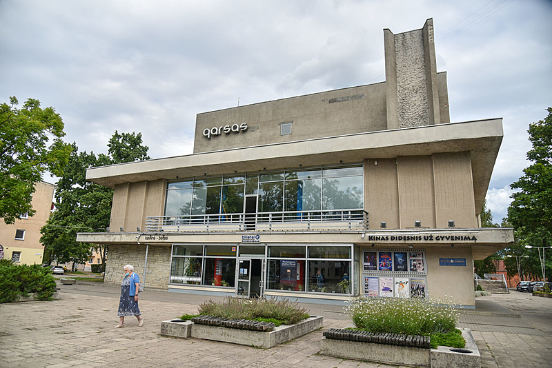 Click image for larger version

Name:	Garsas-kino-teatras-4-e1598420114978.jpg
Views:	795
Size:	452,3 kB
ID:	1823681