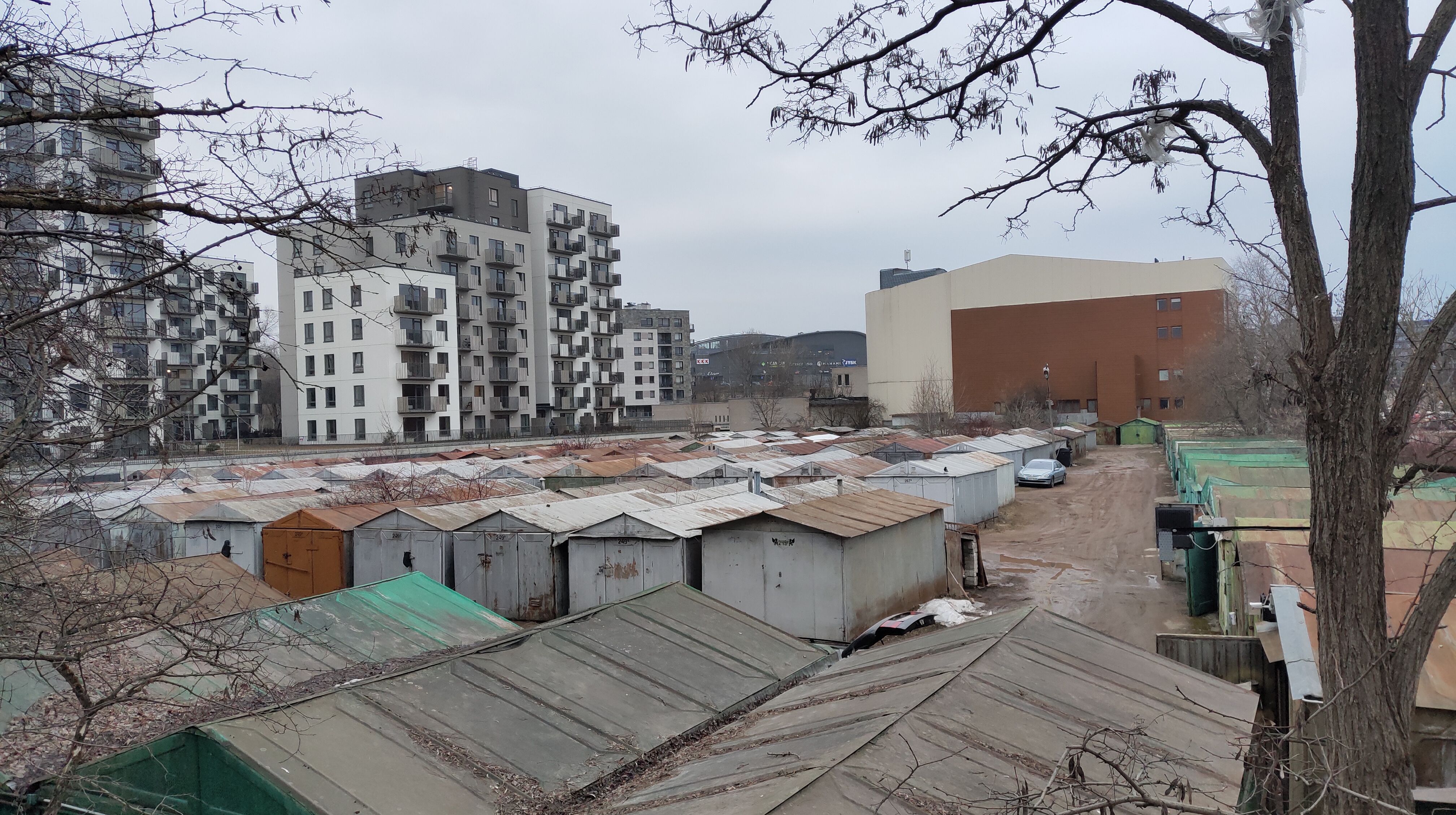 Click image for larger version

Name:	P10325-173819.jpg
Views:	1814
Size:	1,59 MB
ID:	1872616