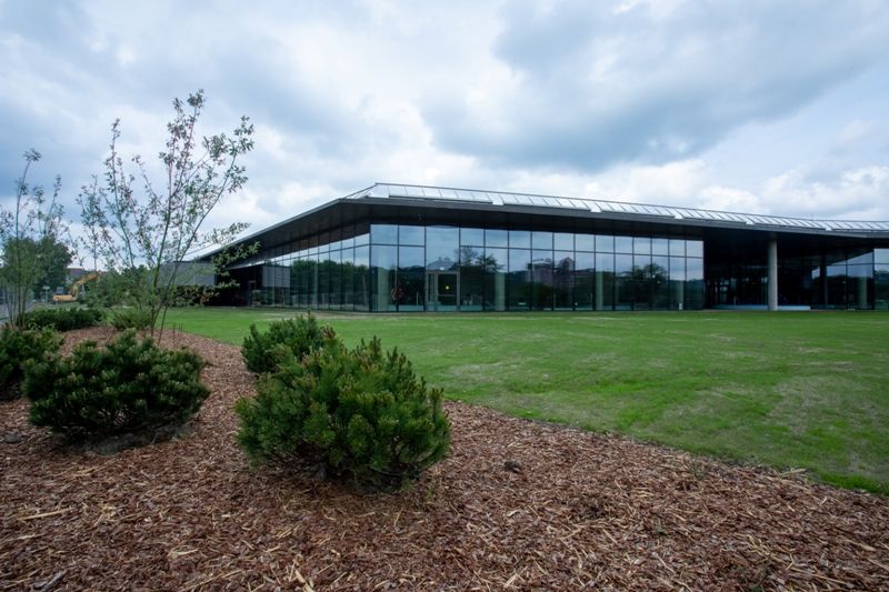 Click image for larger version

Name:	Olimpinis-Baseinas_HRES-028_D_GM3093-HDR.jpg
Views:	1286
Size:	88,1 kB
ID:	1979518