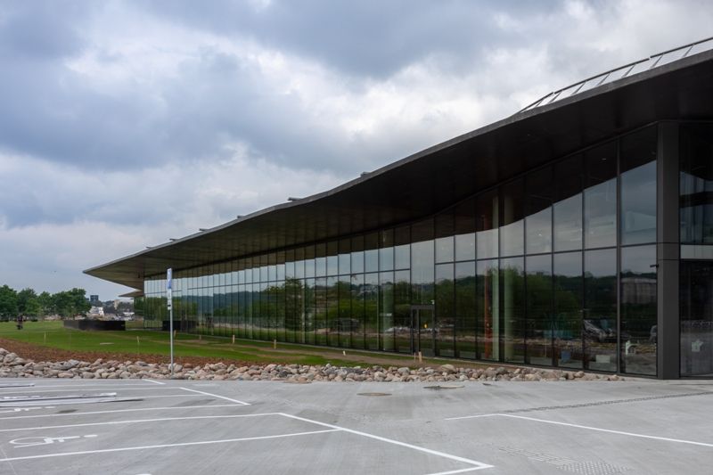 Click image for larger version

Name:	Olimpinis-Baseinas_HRES-026_D_GM3037-HDR.jpg
Views:	1271
Size:	52,6 kB
ID:	1979519