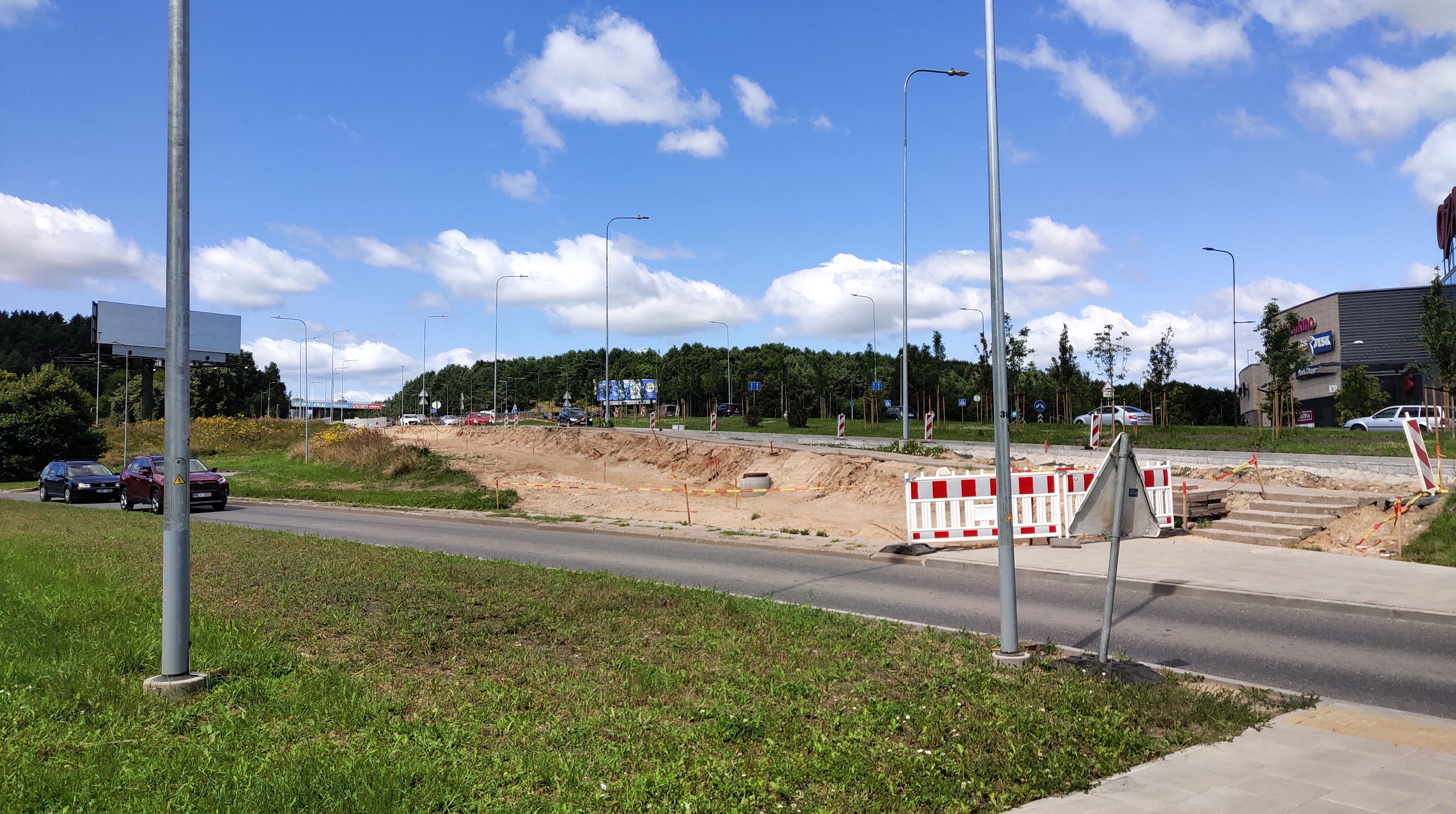 Click image for larger version

Name:	P20720-121033.jpg
Views:	1423
Size:	1,61 MB
ID:	1981012