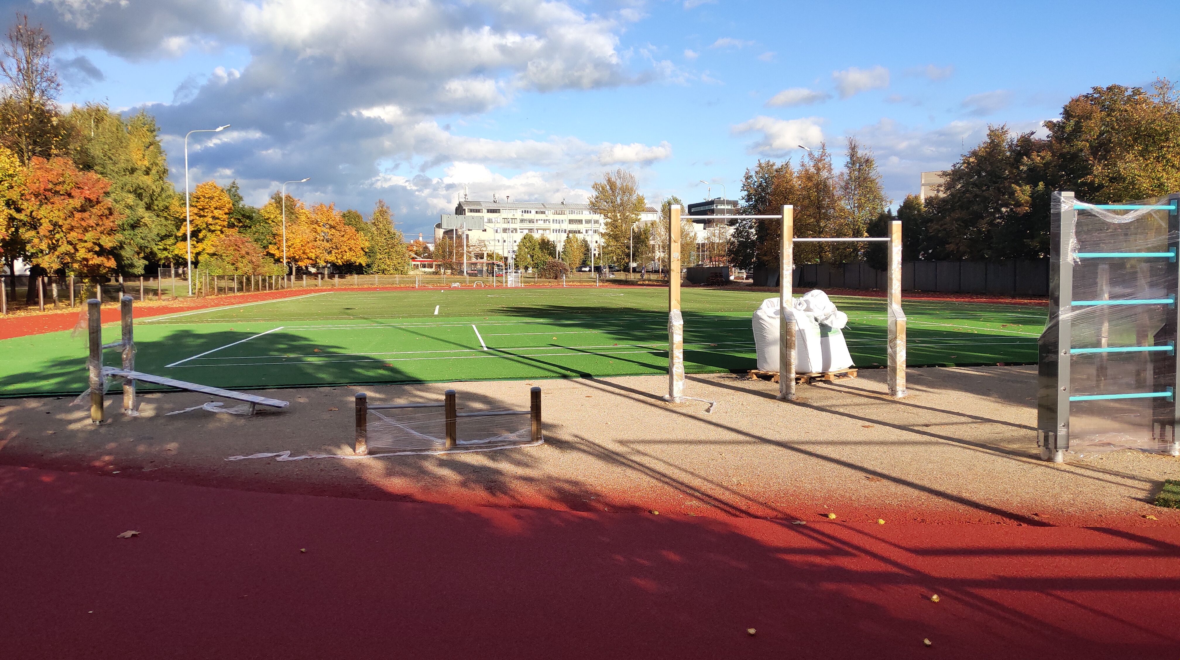 Click image for larger version

Name:	P21006-163910.jpg
Views:	1911
Size:	1,64 MB
ID:	1998091