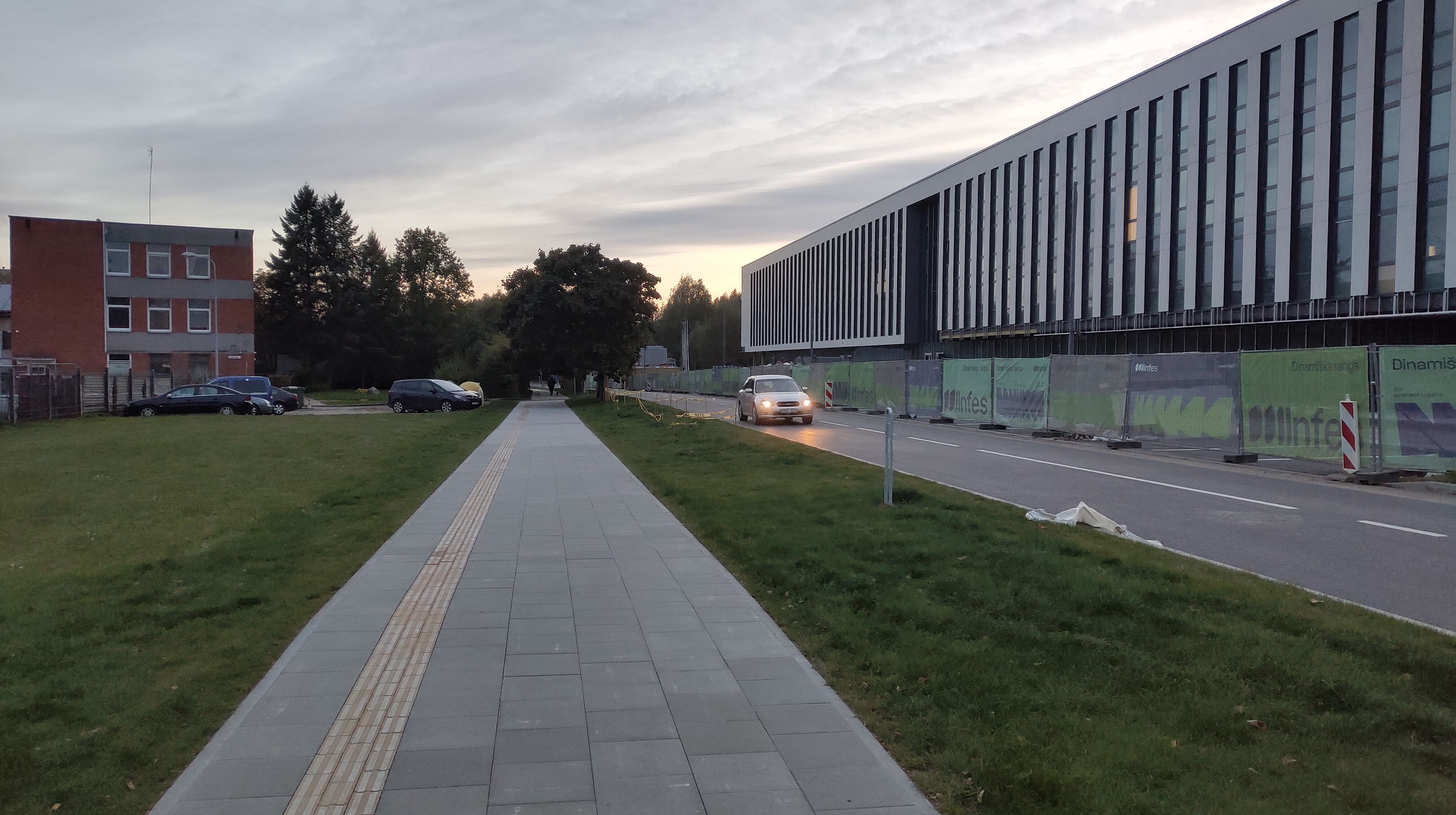 Click image for larger version

Name:	P31013-183240.jpg
Views:	640
Size:	1,21 MB
ID:	2082905