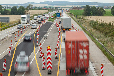 Click image for larger version

Name:	71123248-German-Autobahn-A-7-motorway-maintenance-roadworks-repair-safety-measures-freeway-speed-speed-limit-traffic.jpg
Views:	407
Size:	202,3 kB
ID:	2098637