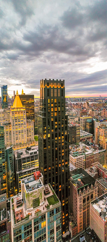 Click image for larger version

Name:	ny_rosehill_rockefeller_group_art_deco_new_york_tower-4.jpg
Views:	3178
Size:	717,5 kB
ID:	2099822