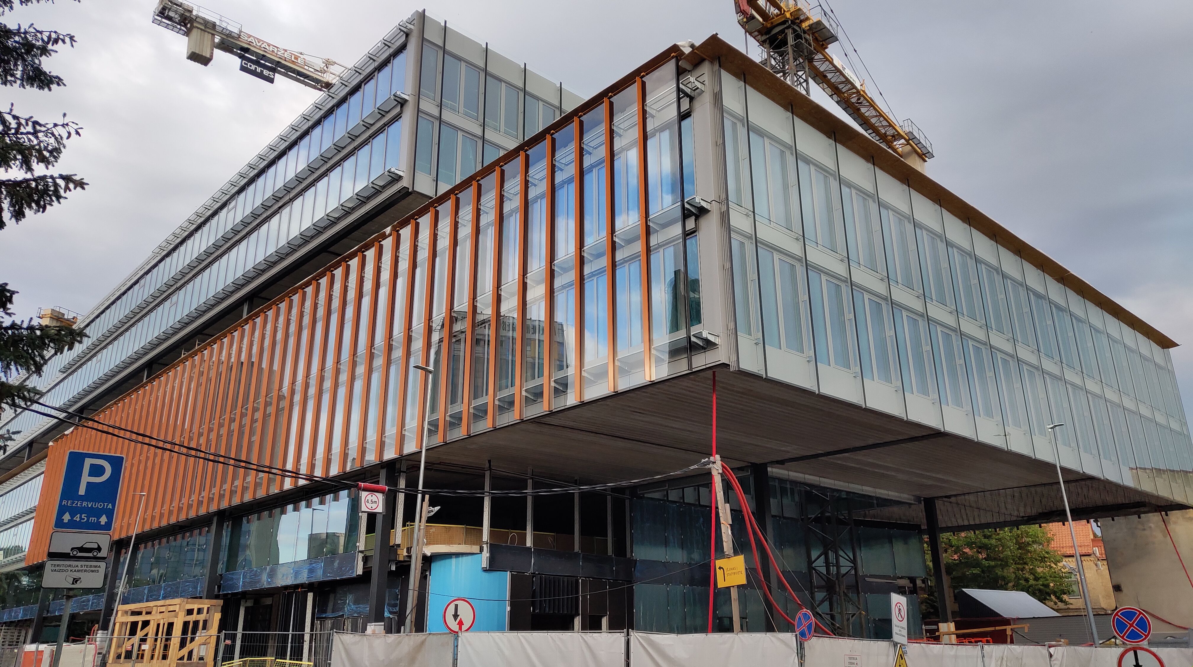 Click image for larger version

Name:	P50816-185838.jpg
Views:	3281
Size:	1,40 MB
ID:	2215737