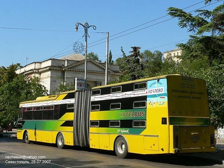 Click image for larger version  Name:	aux-1759756089-content_hotelbus_-_01-jwayn.jpg.jpg Views:	0 Size:	90,5 kB ID:	2223576