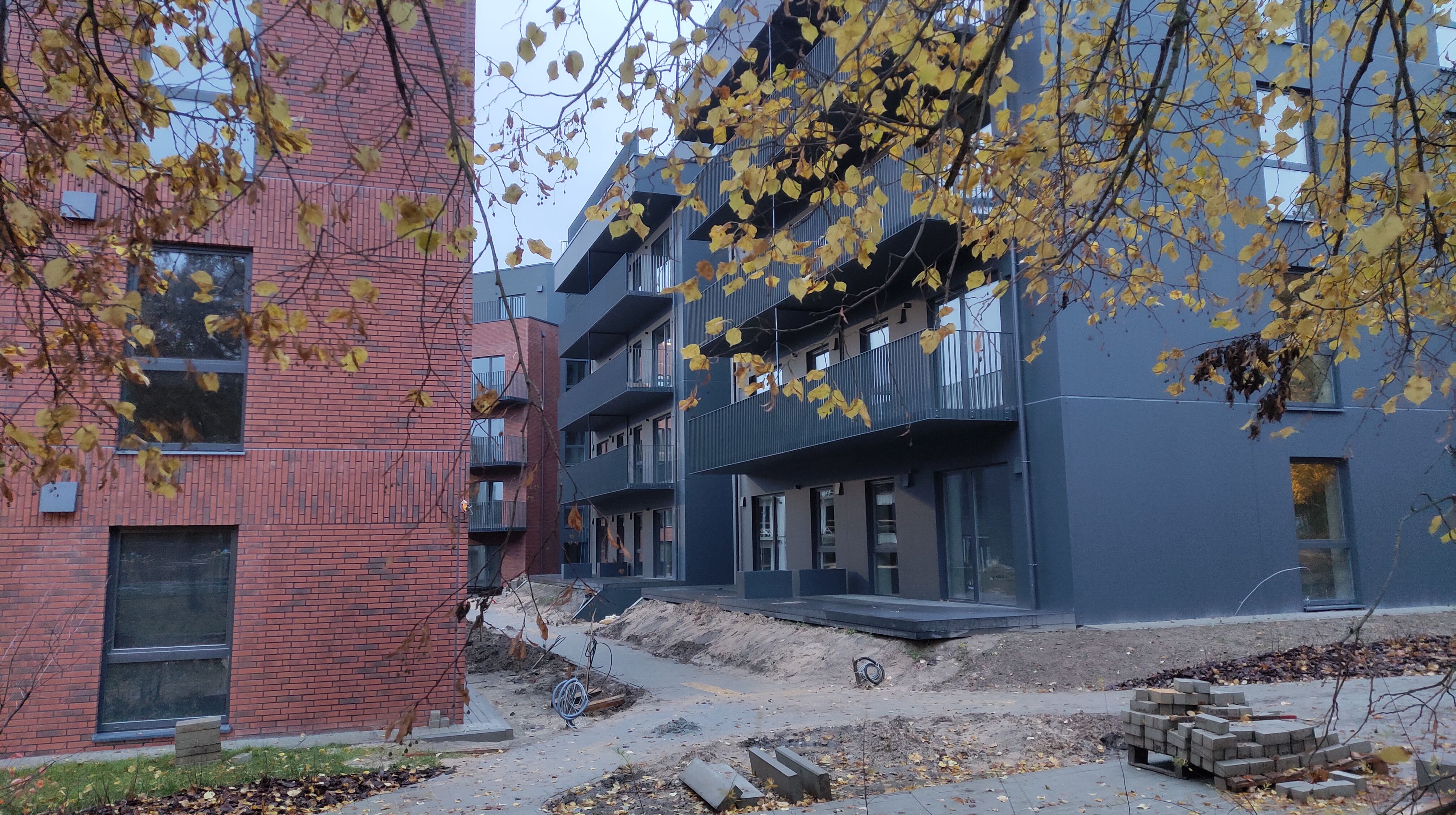 Click image for larger version

Name:	P51027-164746.jpg
Views:	338
Size:	1,56 MB
ID:	2227412