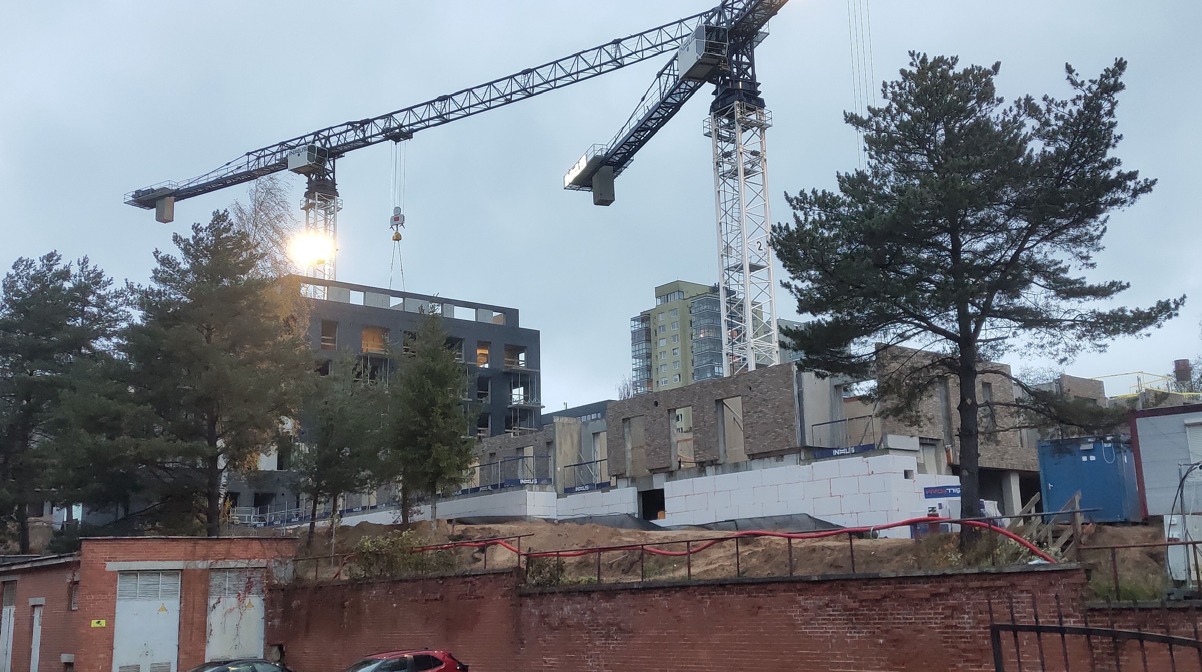 Click image for larger version

Name:	P51027-164258.jpg
Views:	338
Size:	1,36 MB
ID:	2227413