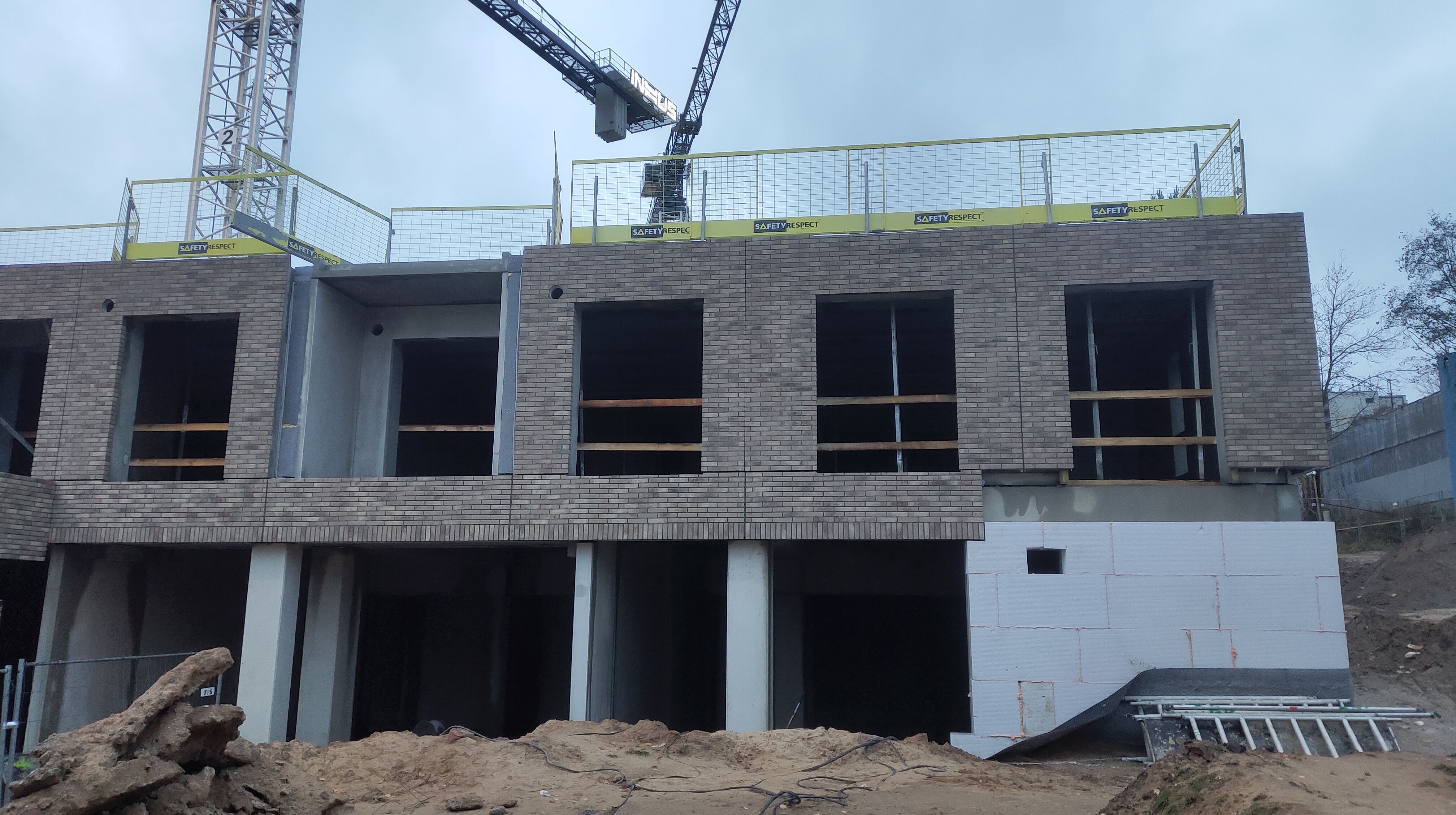 Click image for larger version

Name:	P51027-164355.jpg
Views:	339
Size:	1,22 MB
ID:	2227414