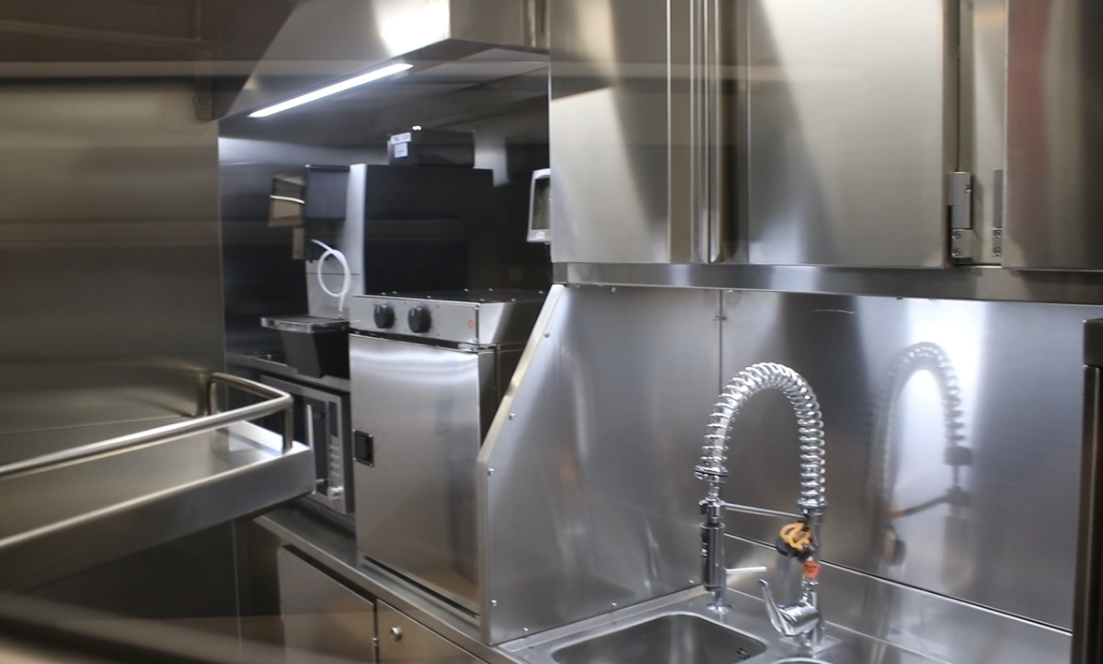 Click image for larger version

Name:	ApplicationFrameHost_X5u2SvbsUs.png
Views:	499
Size:	806,0 kB
ID:	2227579