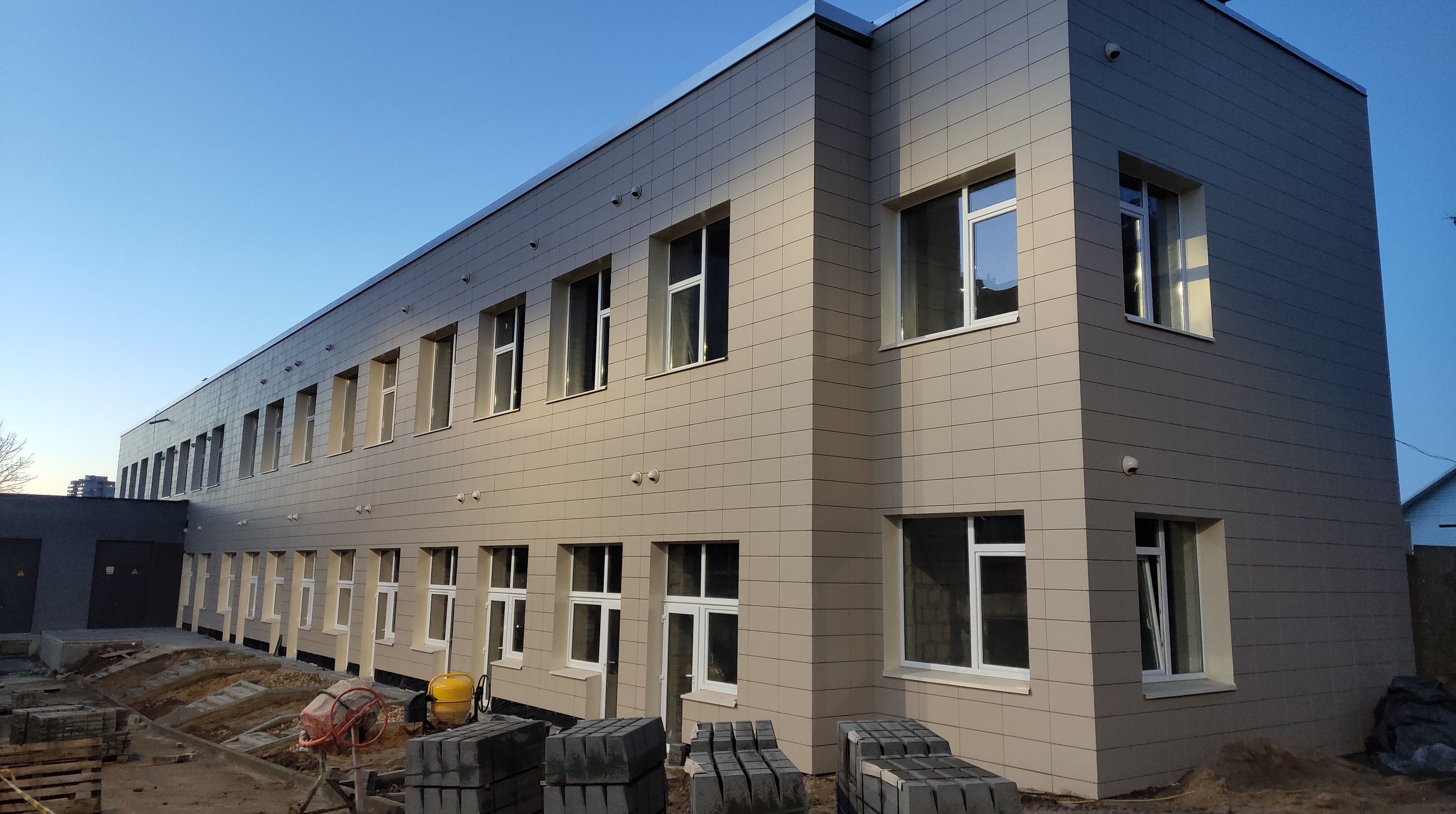 Click image for larger version

Name:	P51115-164324.jpg
Views:	118
Size:	1,09 MB
ID:	2230163