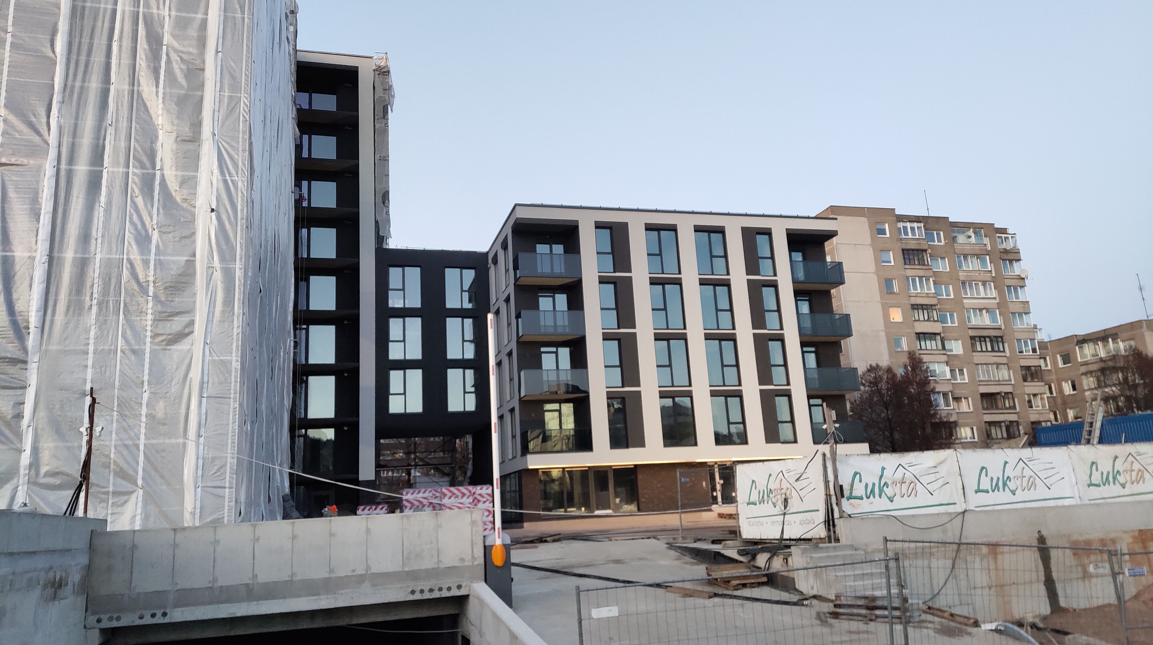 Click image for larger version

Name:	P51115-163349.jpg
Views:	102
Size:	1,05 MB
ID:	2230336