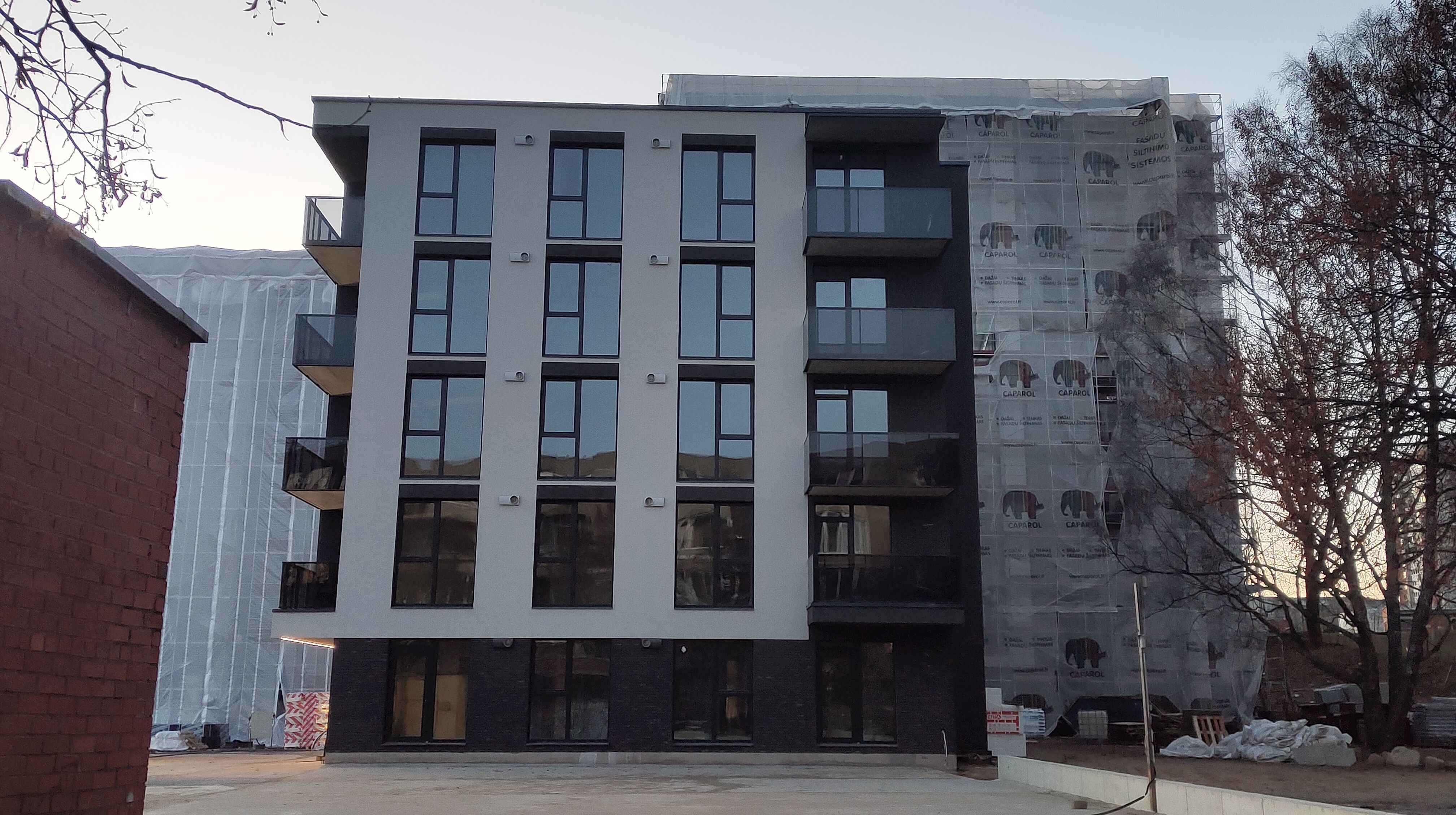 Click image for larger version

Name:	P51115-163226.jpg
Views:	103
Size:	1,33 MB
ID:	2230337