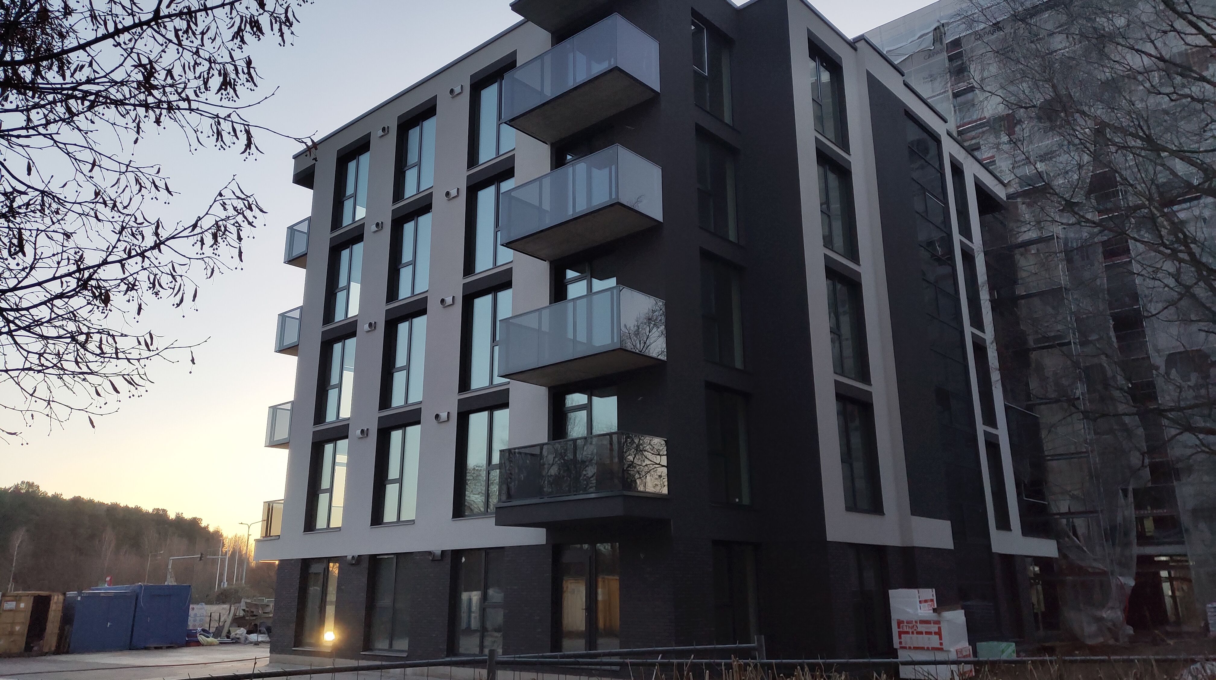 Click image for larger version

Name:	P51115-163052.jpg
Views:	103
Size:	1,18 MB
ID:	2230338