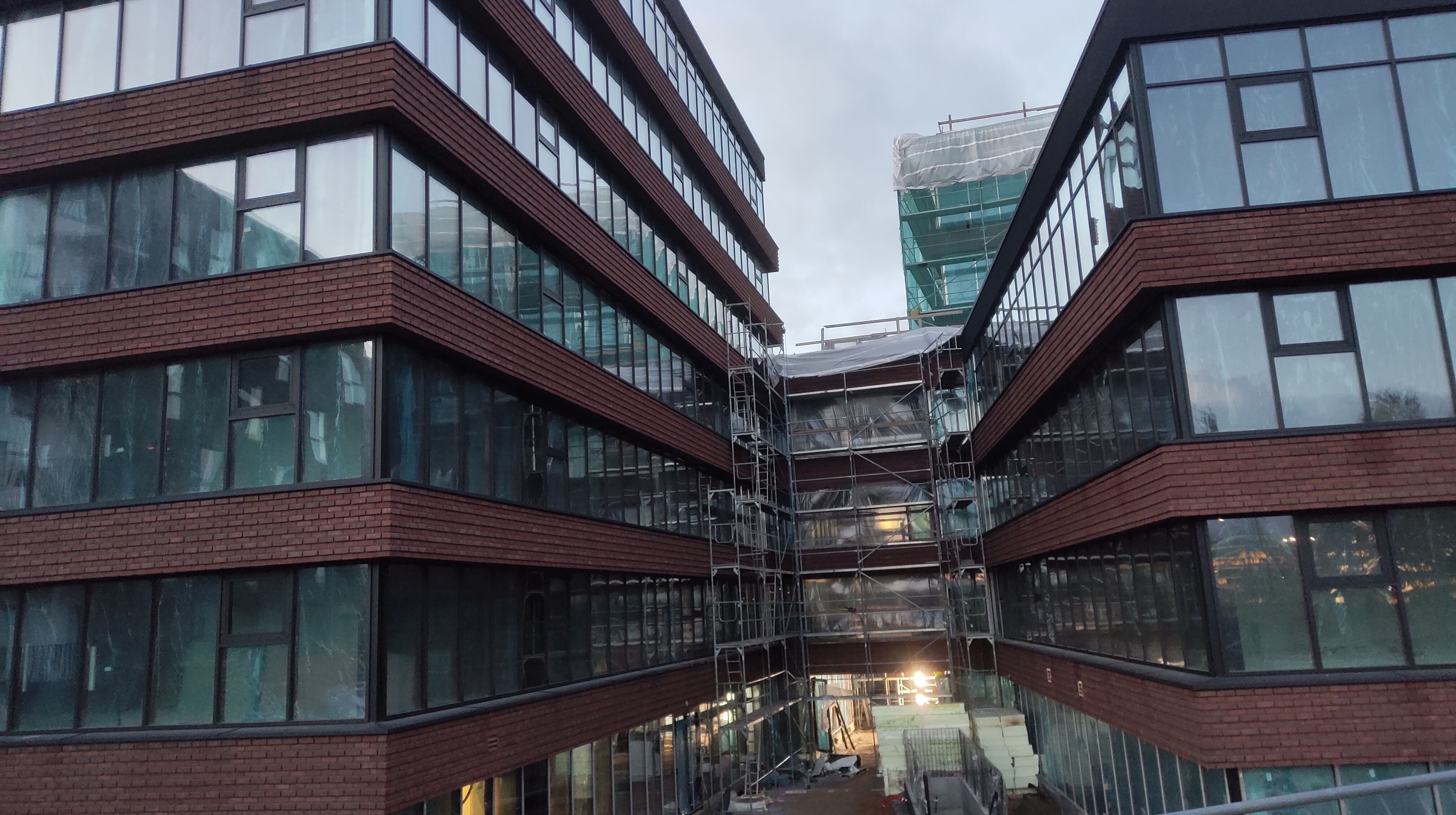 Click image for larger version

Name:	P51118-163639.jpg
Views:	399
Size:	1,06 MB
ID:	2230540