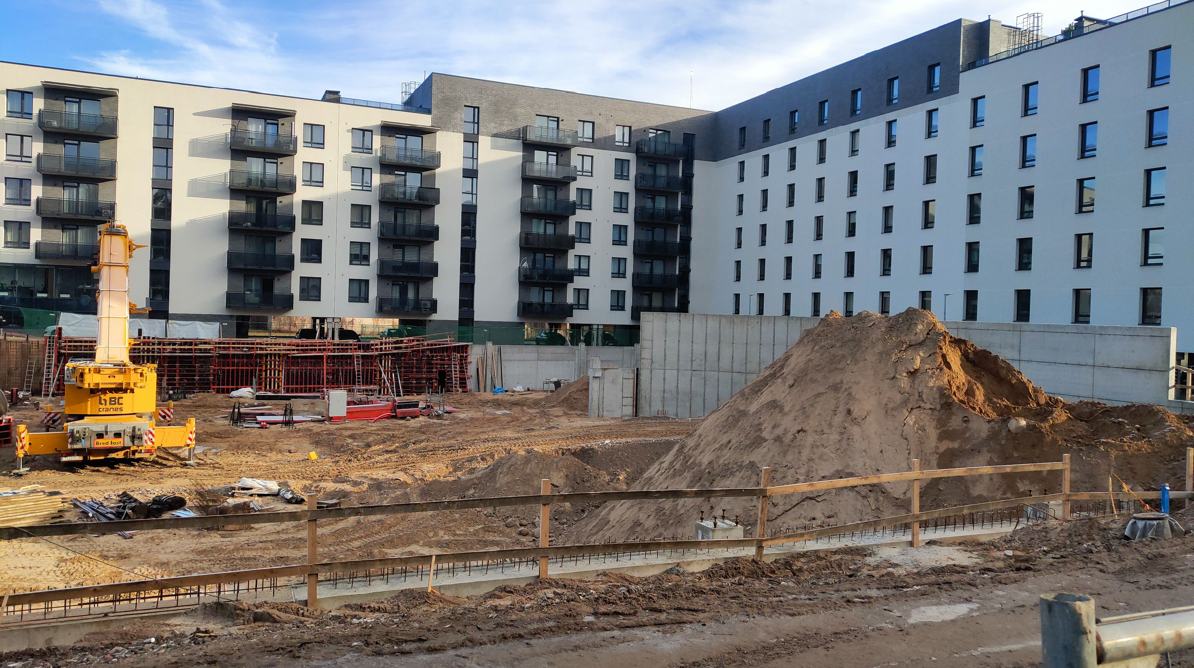 Click image for larger version

Name:	P51116-130644.jpg
Views:	362
Size:	1,55 MB
ID:	2231598