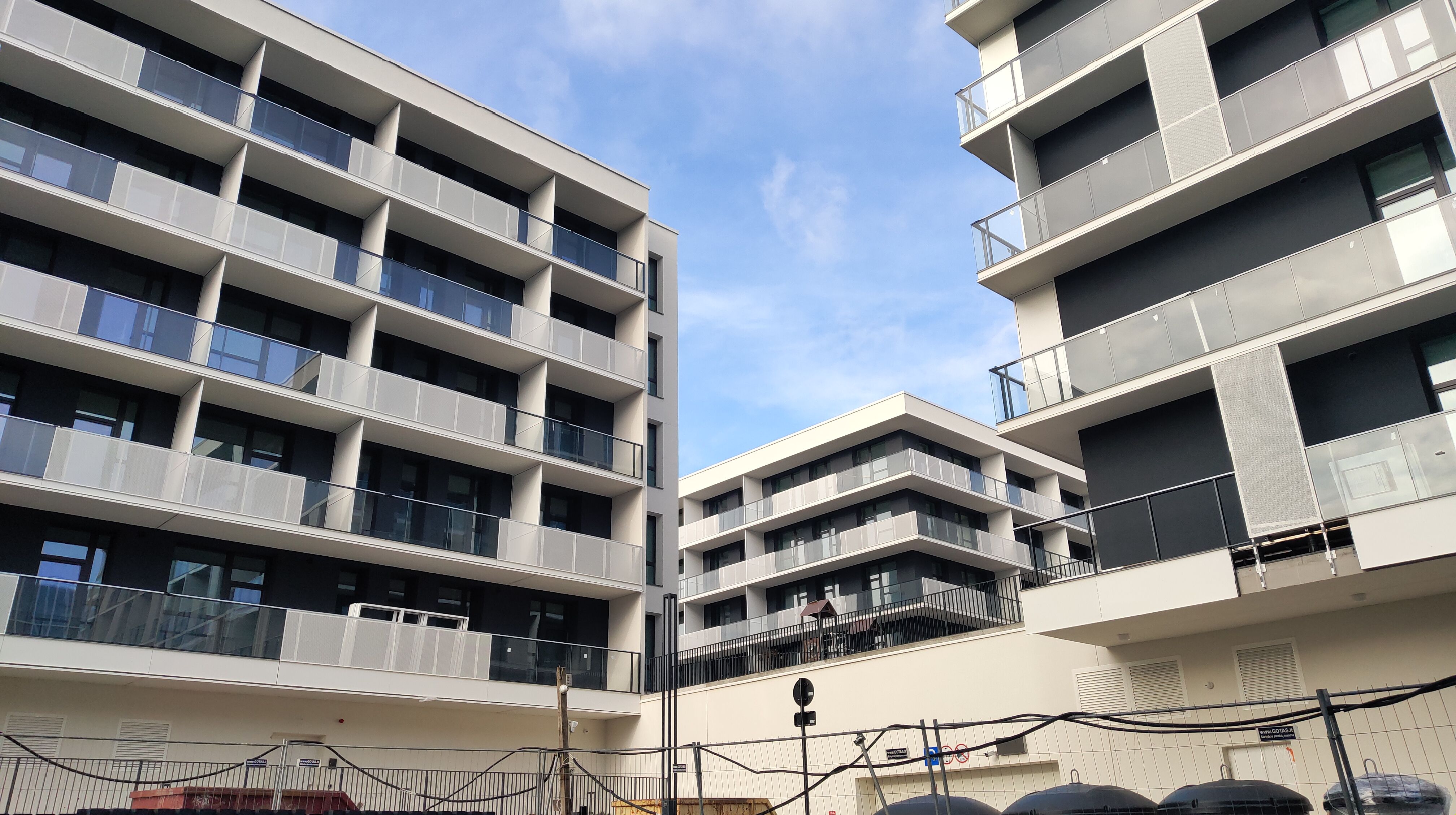 Click image for larger version

Name:	P51116-134653.jpg
Views:	14
Size:	1,13 MB
ID:	2231893