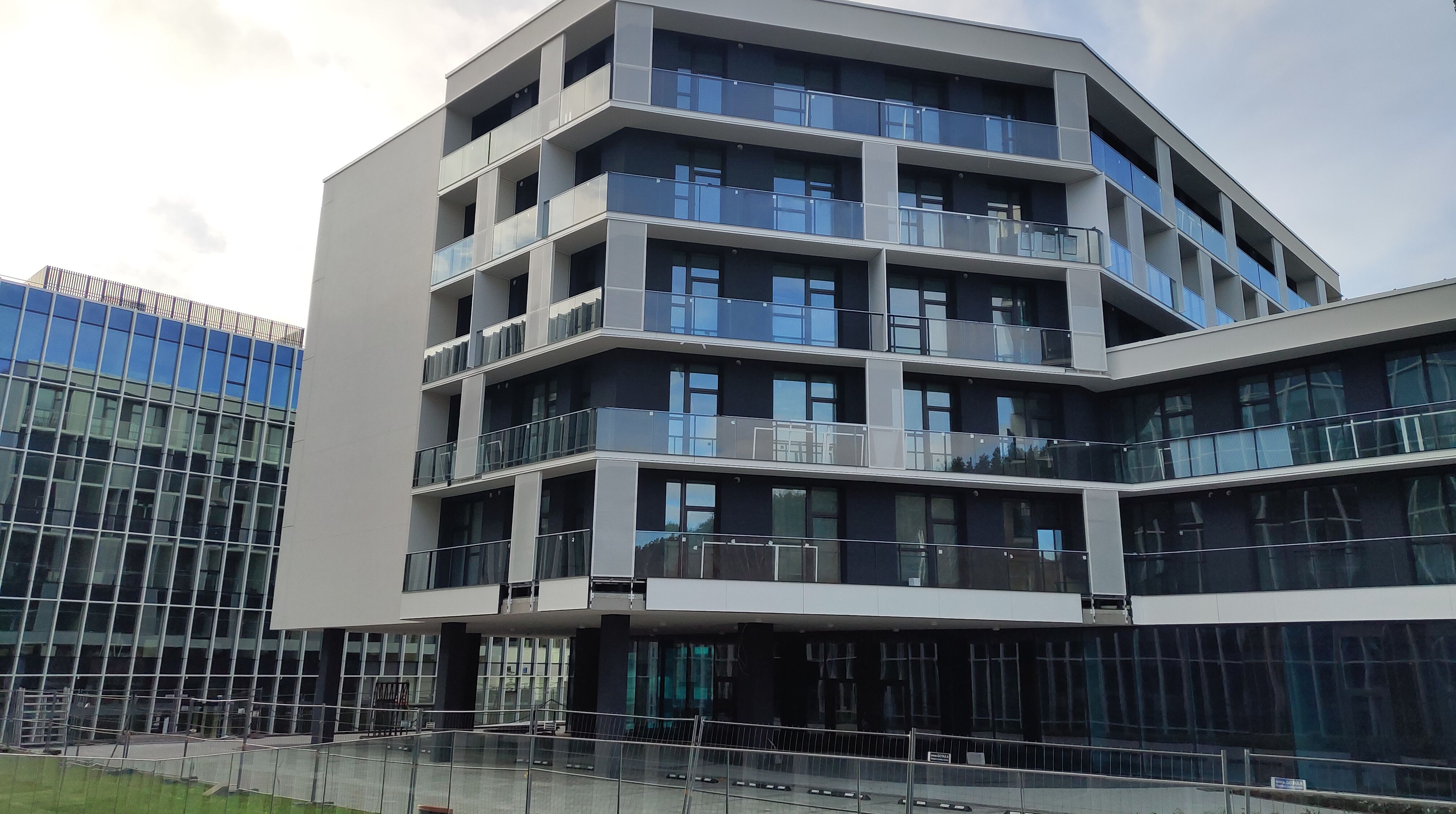 Click image for larger version

Name:	P51116-134753.jpg
Views:	13
Size:	1,10 MB
ID:	2231895