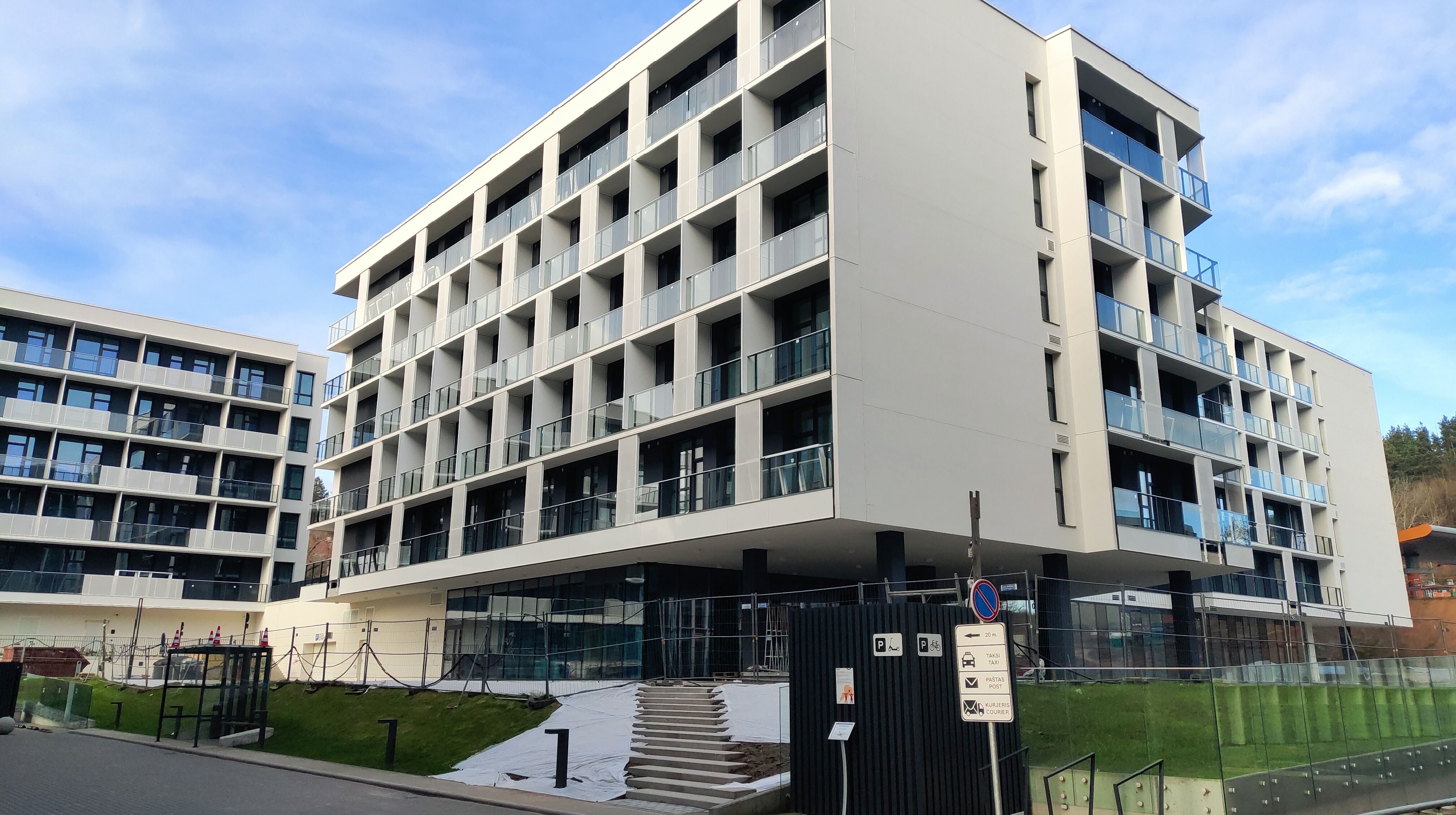 Click image for larger version

Name:	P51116-134624.jpg
Views:	13
Size:	1,14 MB
ID:	2231897