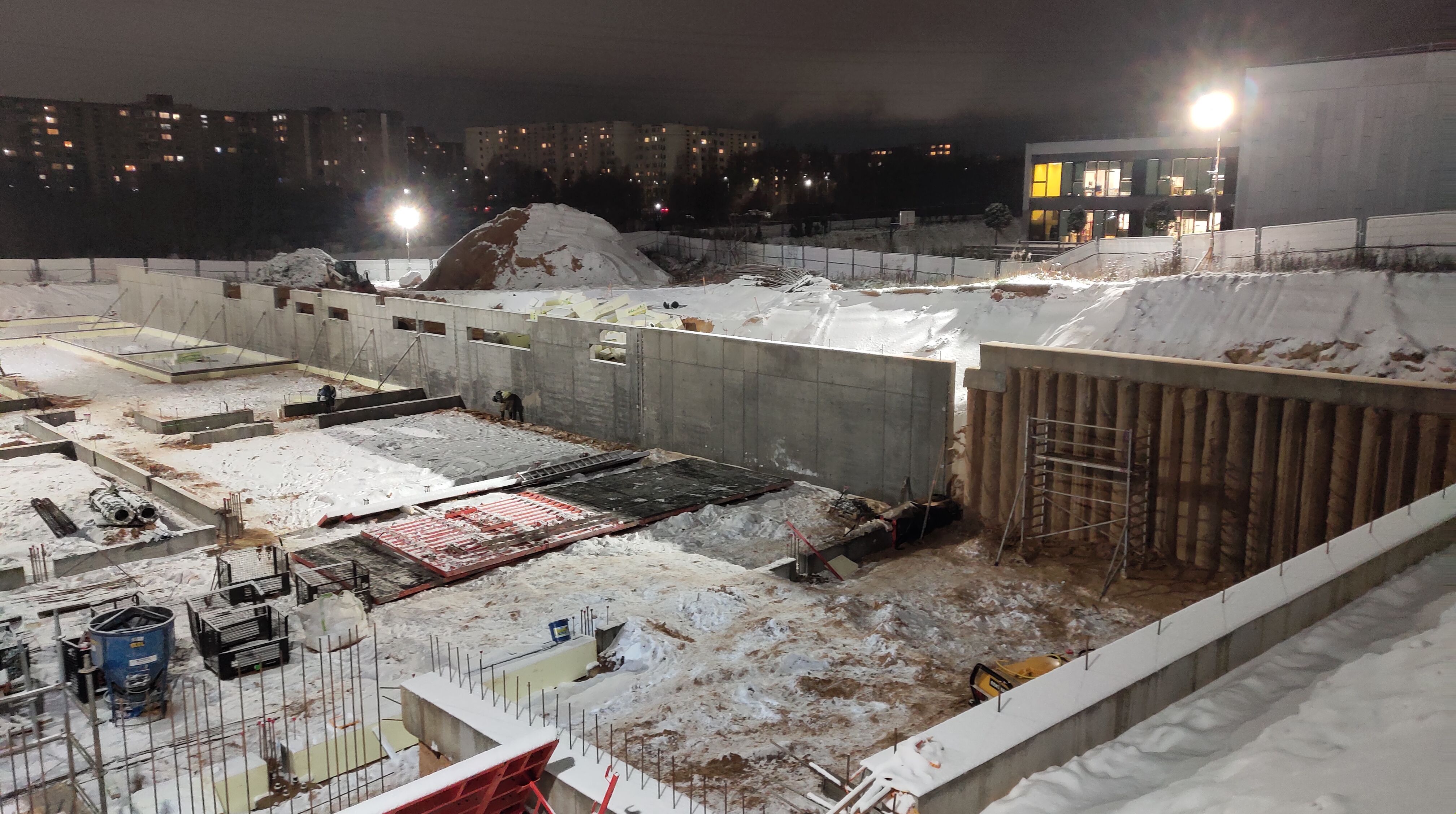 Click image for larger version

Name:	P51124-170942.jpg
Views:	269
Size:	1,18 MB
ID:	2232039