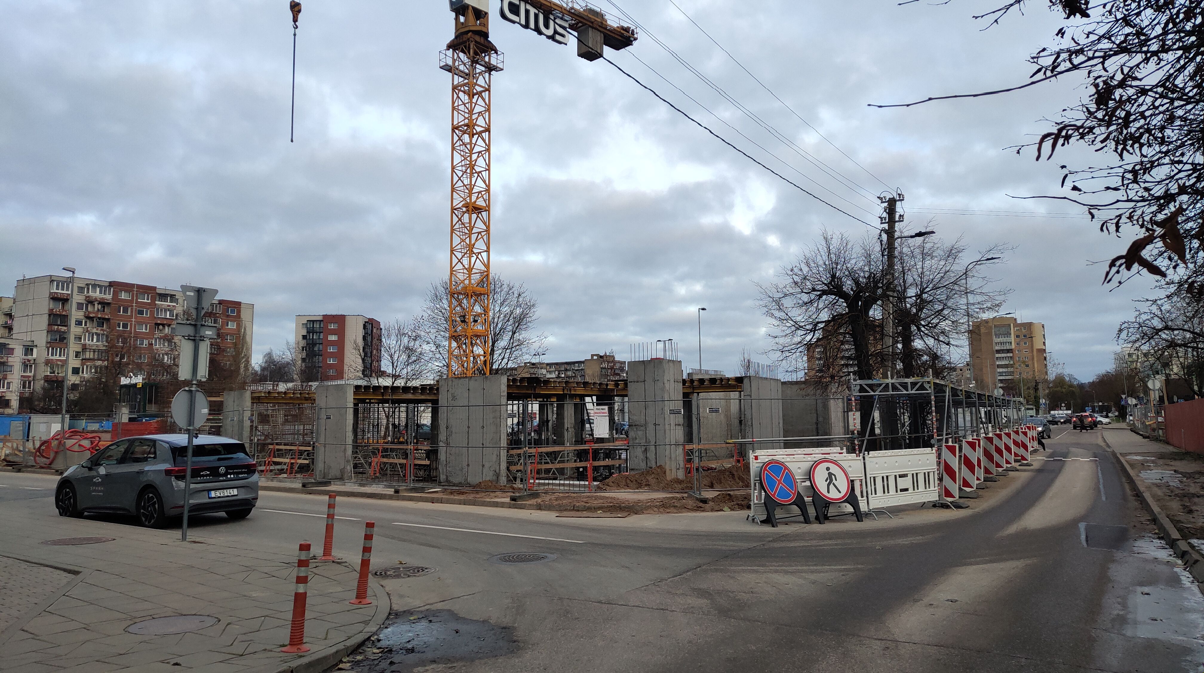 Click image for larger version

Name:	P51116-143333.jpg
Views:	0
Size:	1,42 MB
ID:	2232134