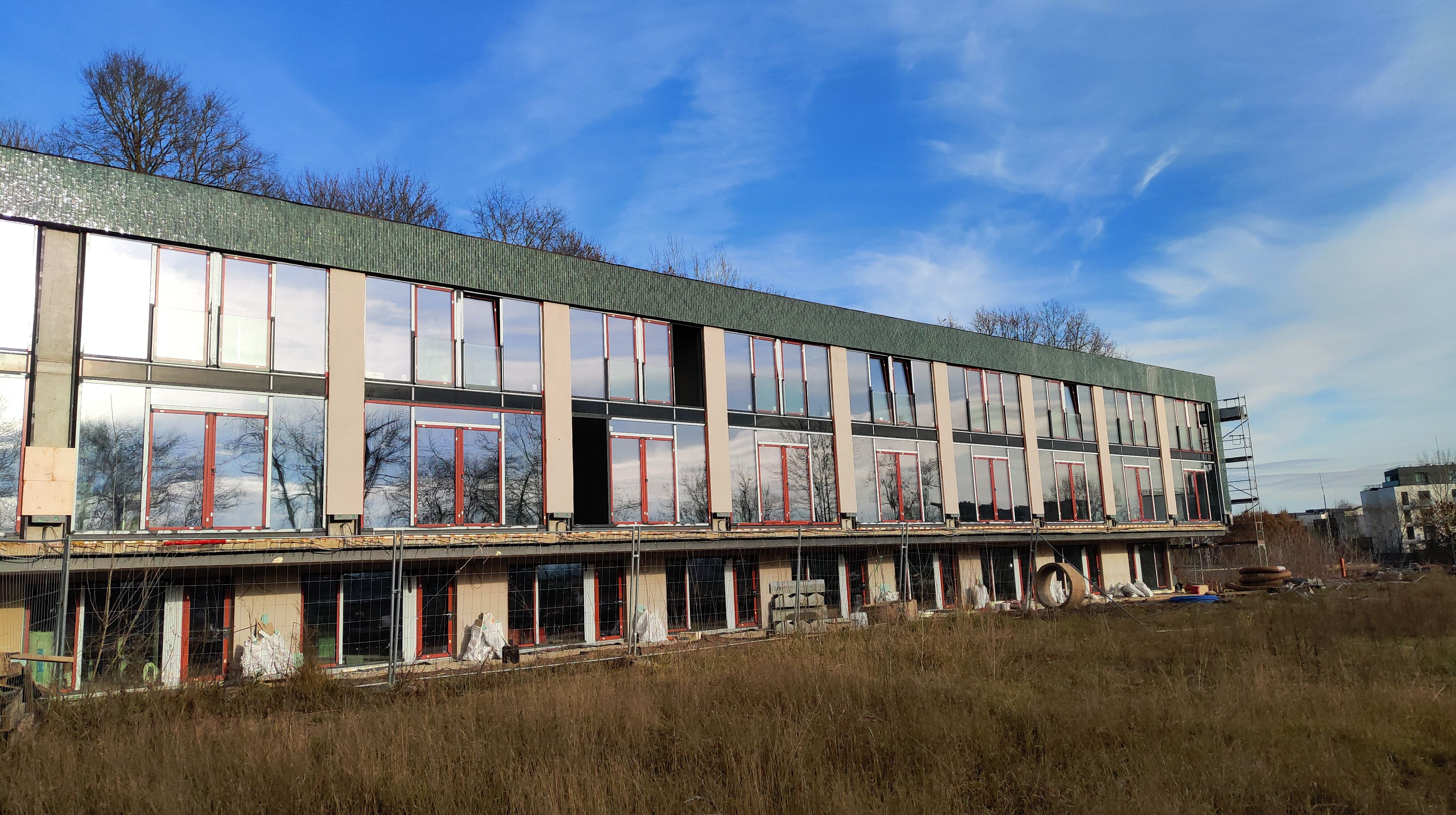 Click image for larger version

Name:	P51116-134017.jpg
Views:	472
Size:	1,52 MB
ID:	2233173