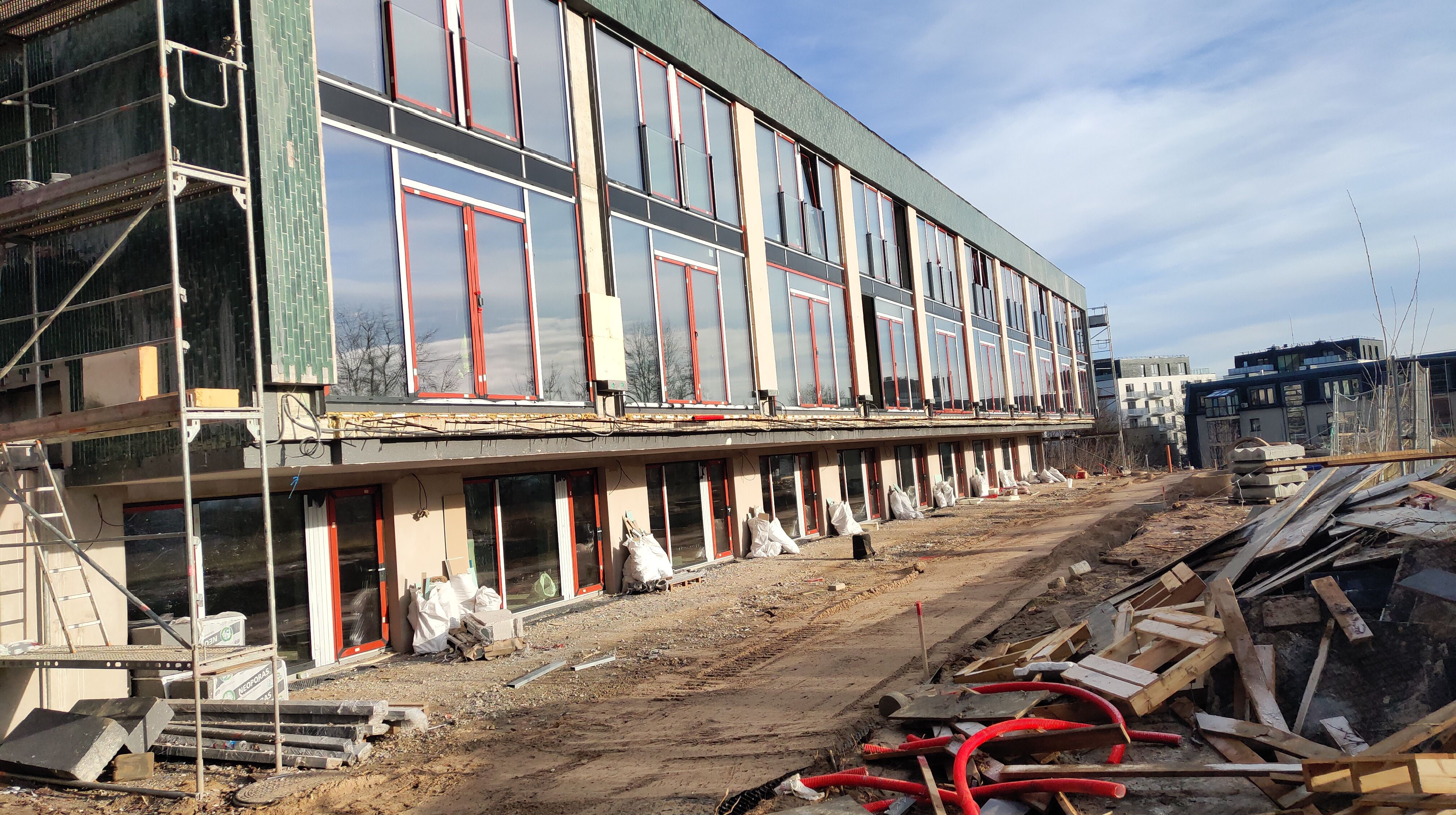 Click image for larger version

Name:	P51116-133954.jpg
Views:	459
Size:	1,62 MB
ID:	2233174