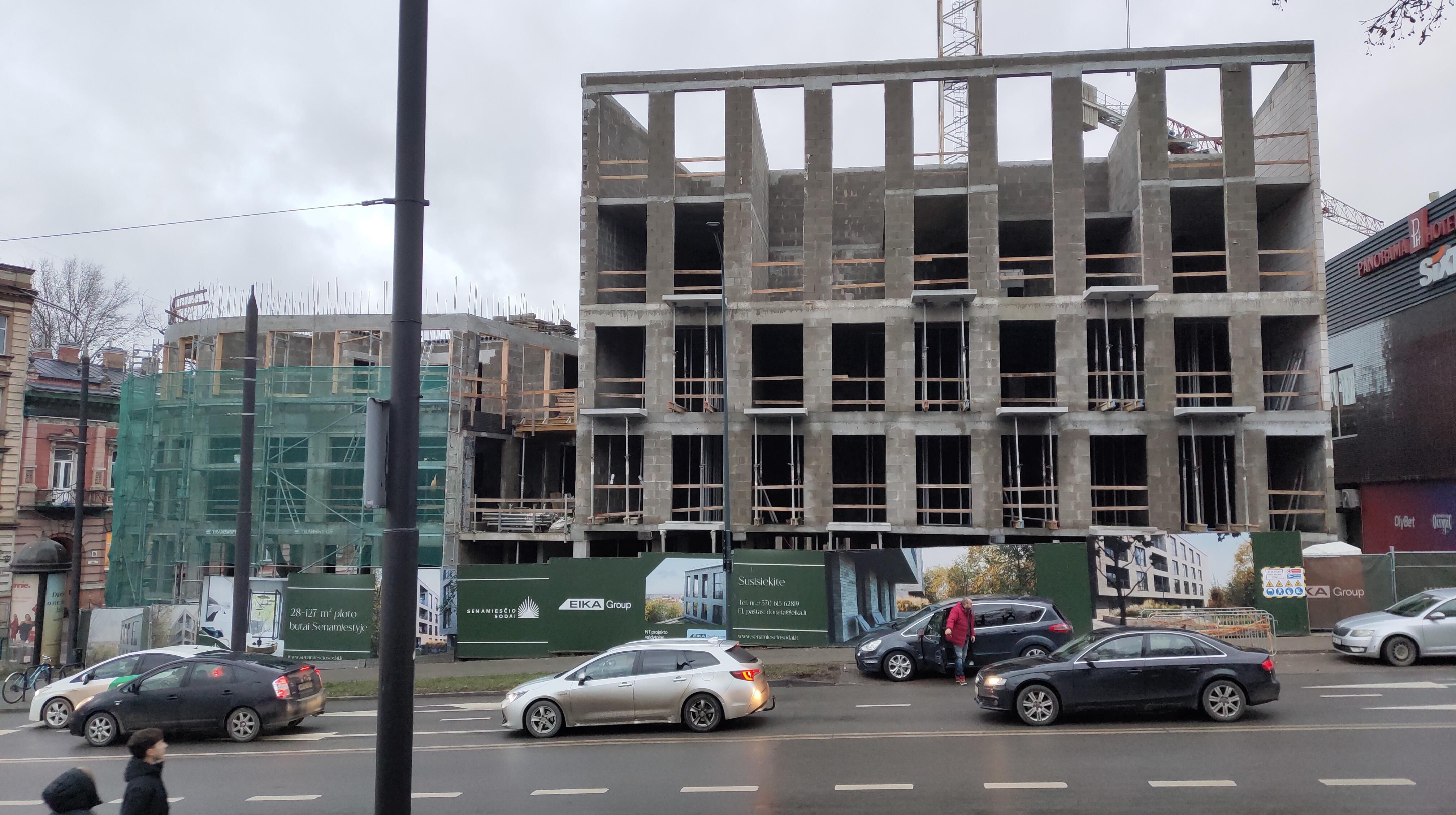 Click image for larger version

Name:	P51221-154549-06.jpg
Views:	328
Size:	1,05 MB
ID:	2235696