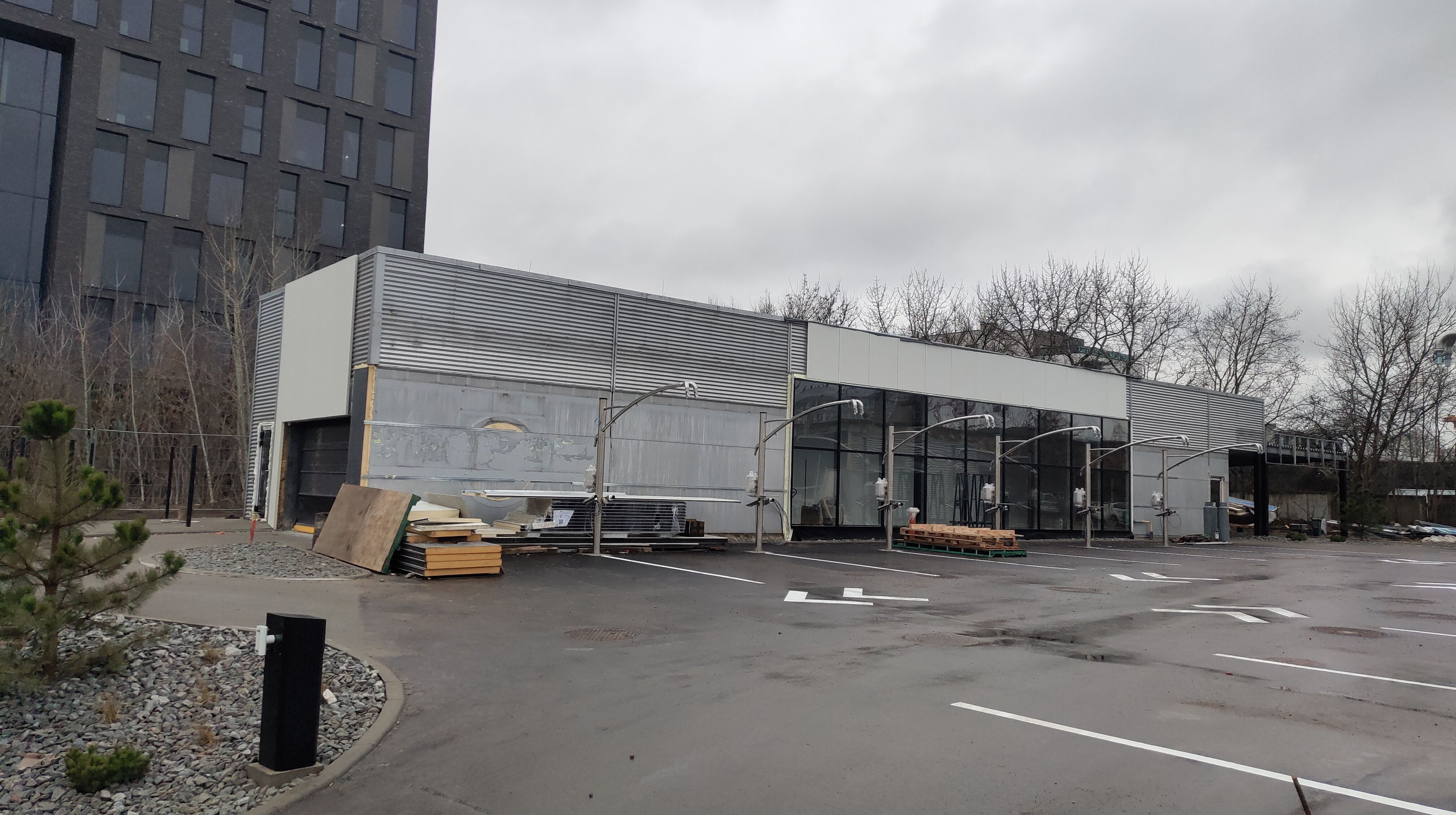 Click image for larger version

Name:	P51221-131728.jpg
Views:	324
Size:	1,15 MB
ID:	2235895