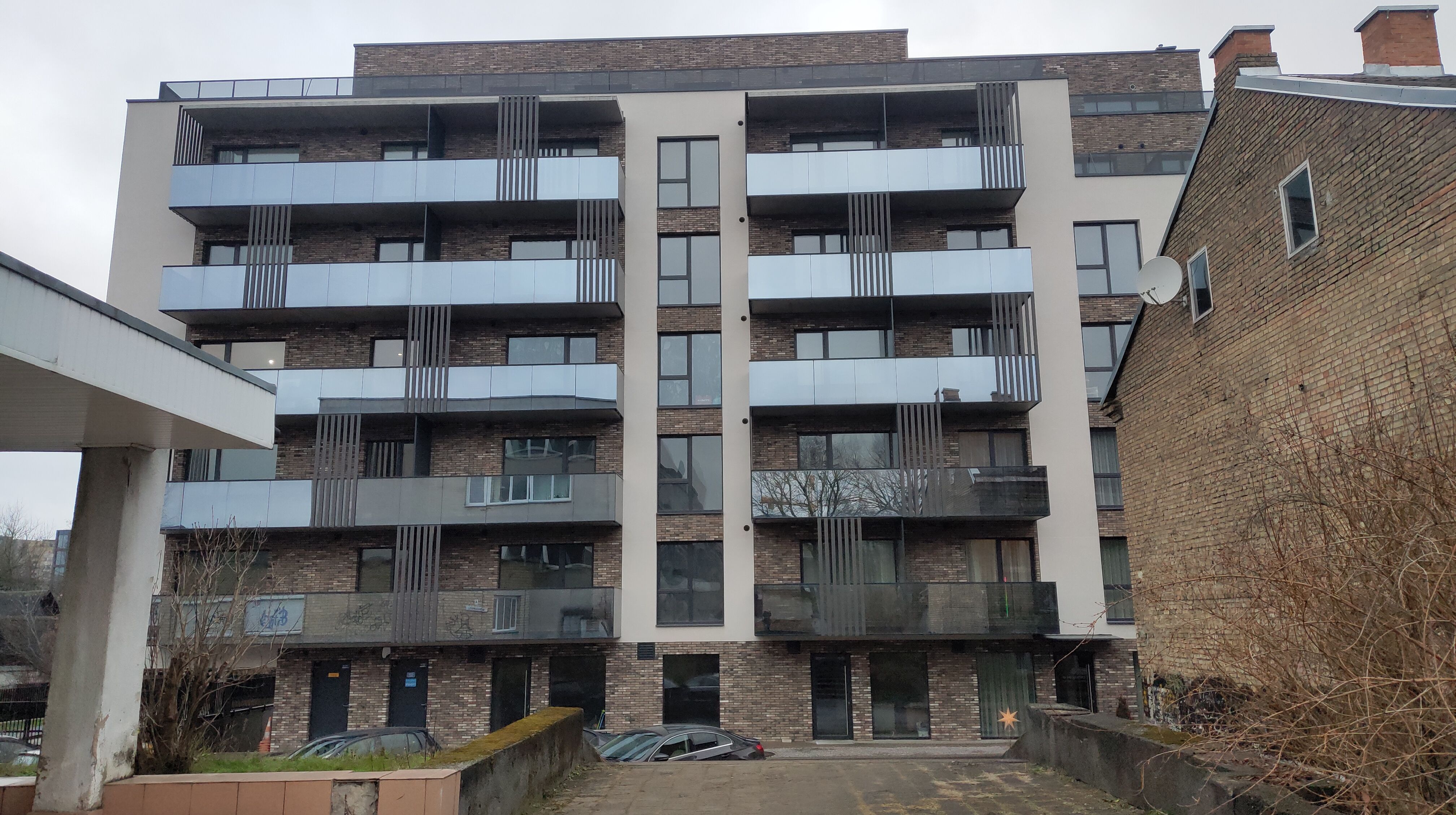 Click image for larger version

Name:	P51221-133323.jpg
Views:	264
Size:	1,33 MB
ID:	2235967