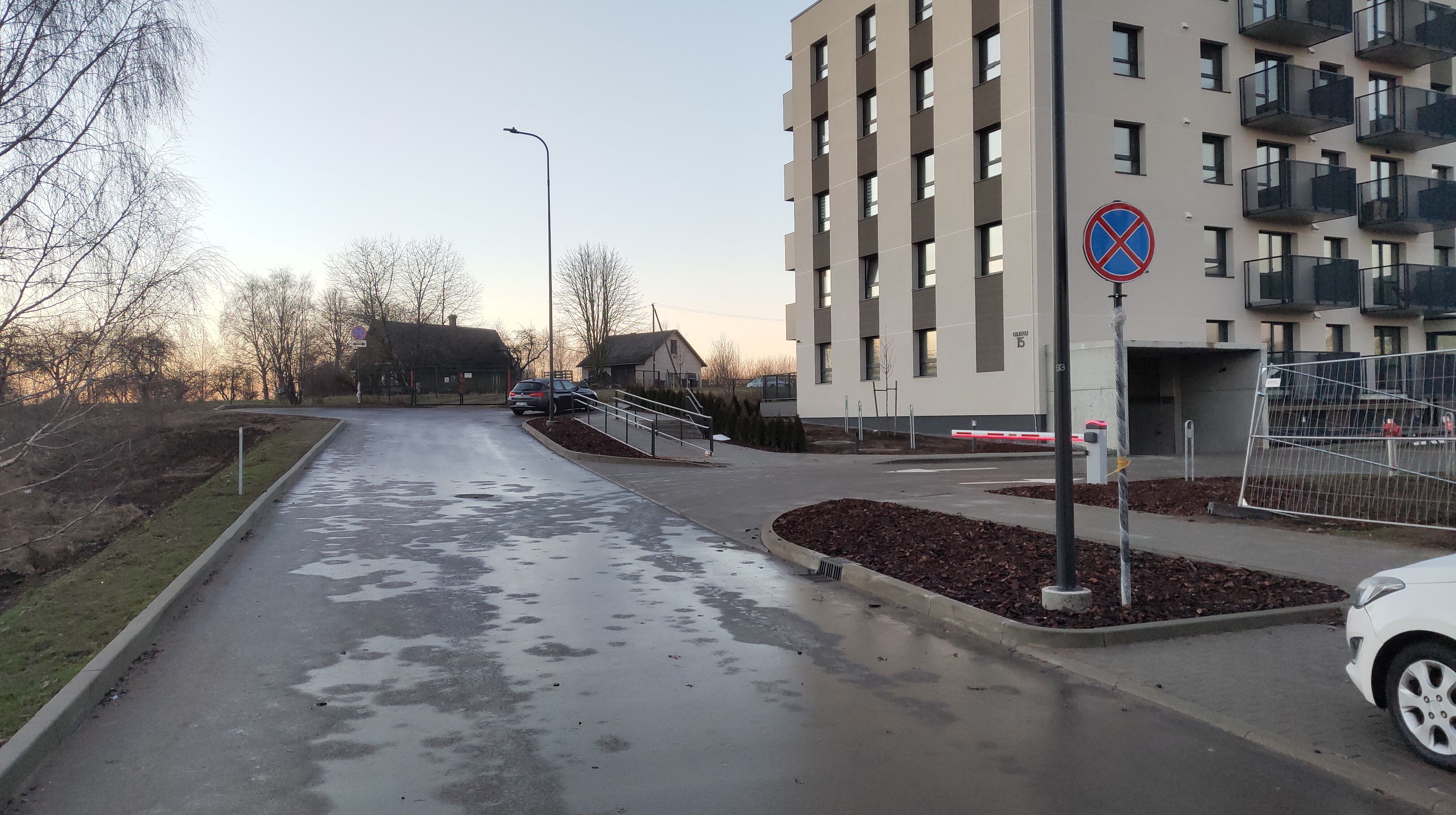 Click image for larger version

Name:	P51226-155303.jpg
Views:	288
Size:	1,26 MB
ID:	2236292