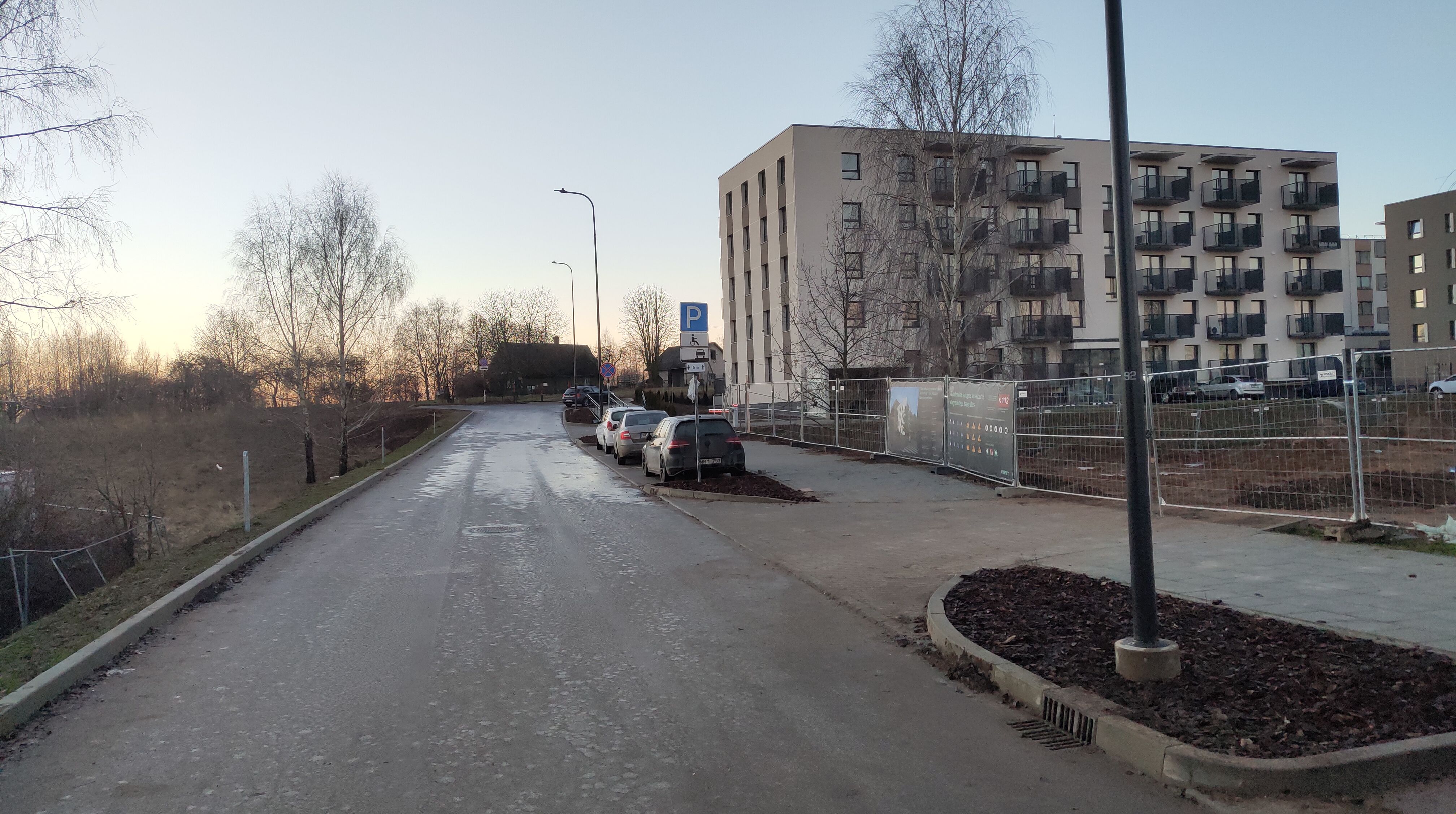 Click image for larger version

Name:	P51226-155238.jpg
Views:	288
Size:	1,33 MB
ID:	2236293