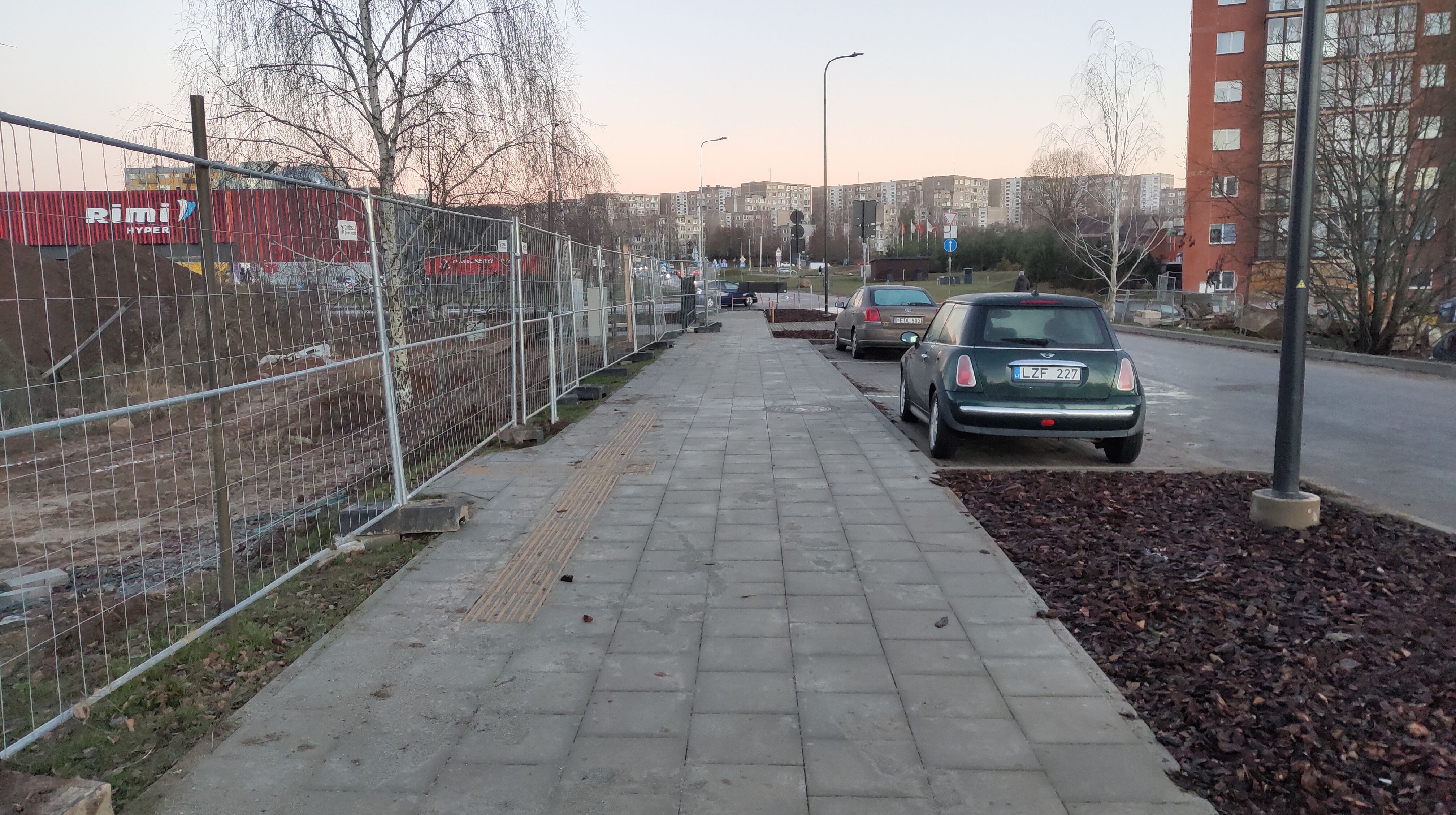 Click image for larger version

Name:	P51226-155710.jpg
Views:	188
Size:	1,49 MB
ID:	2236298