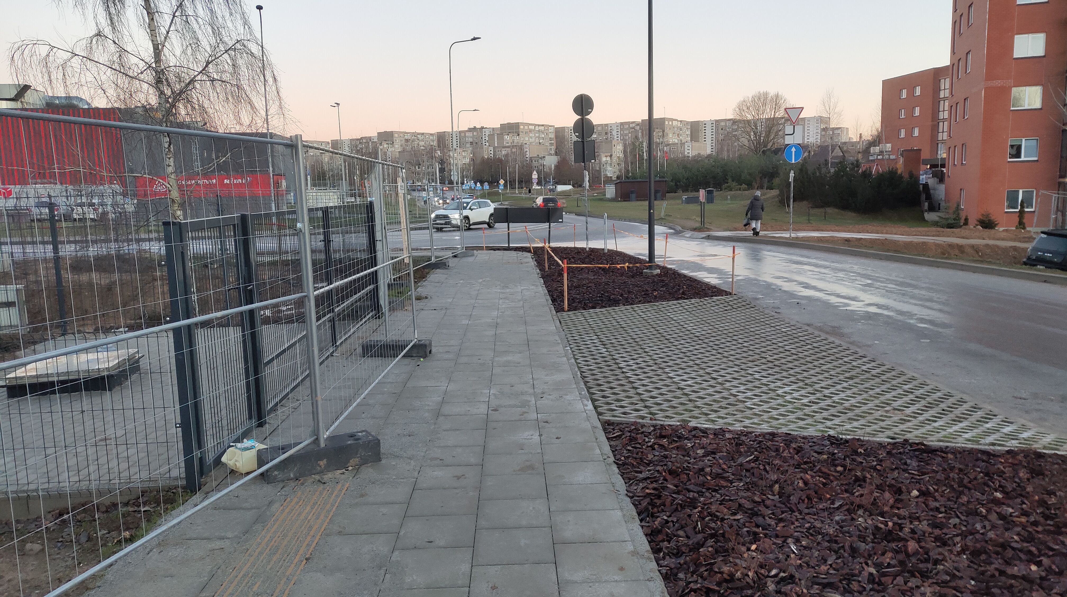 Click image for larger version

Name:	P51226-155728.jpg
Views:	181
Size:	1,59 MB
ID:	2236300