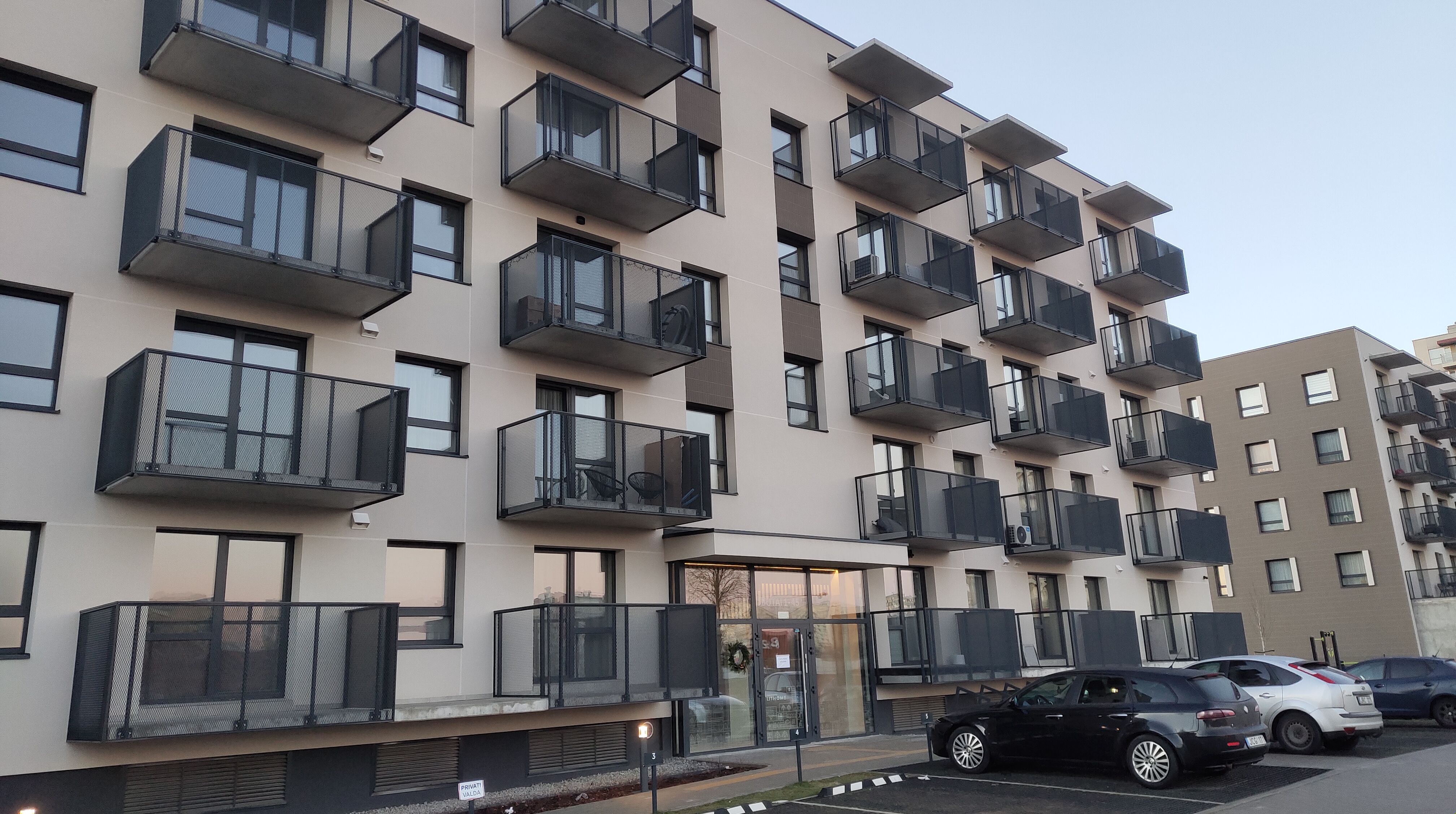 Click image for larger version

Name:	P51226-155612.jpg
Views:	100
Size:	1,29 MB
ID:	2236305